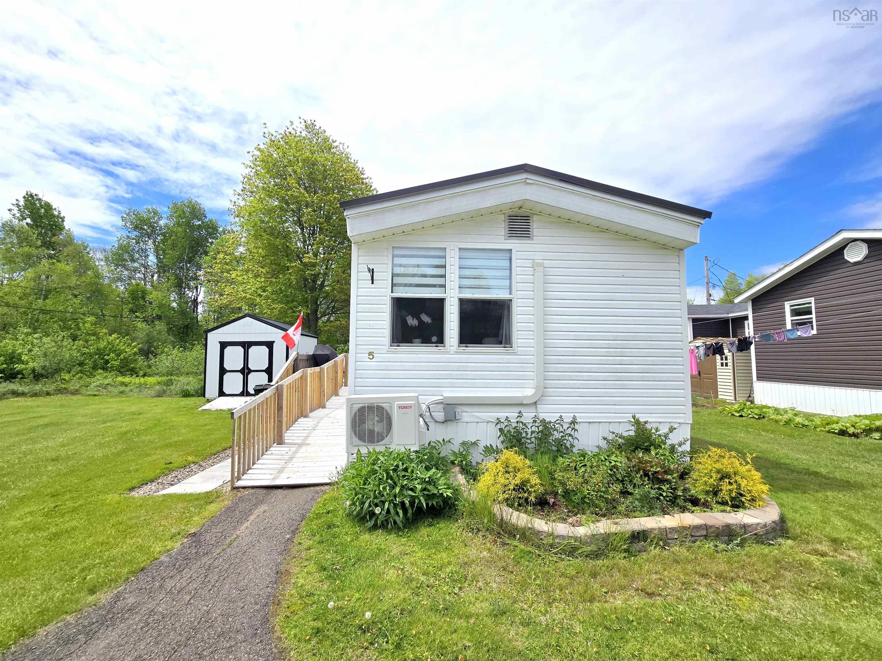 $134,900.00: 5 Birch Court, Amherst