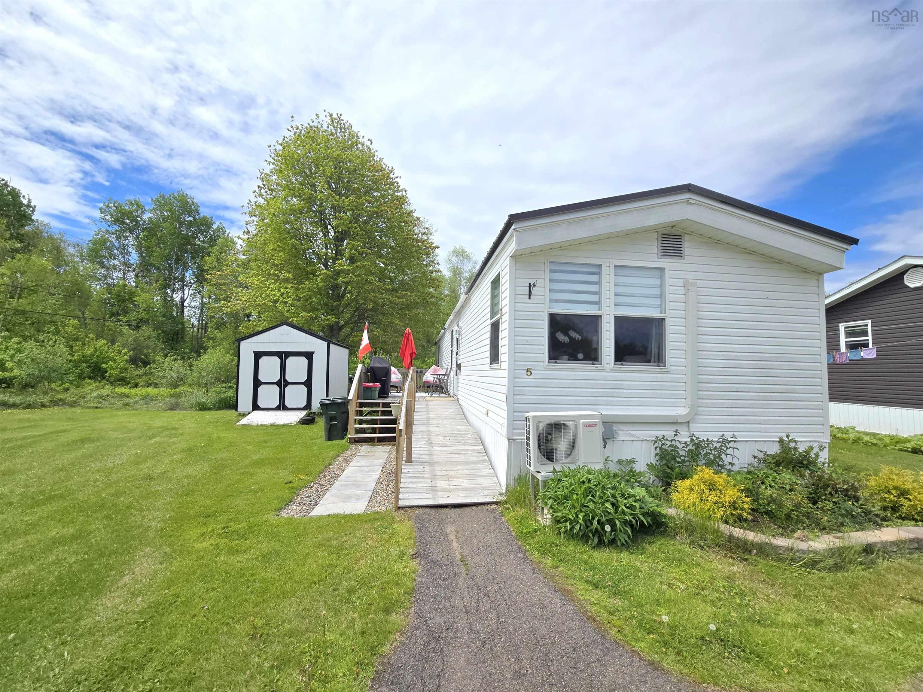 $134,900.00: 5 Birch Court, Amherst