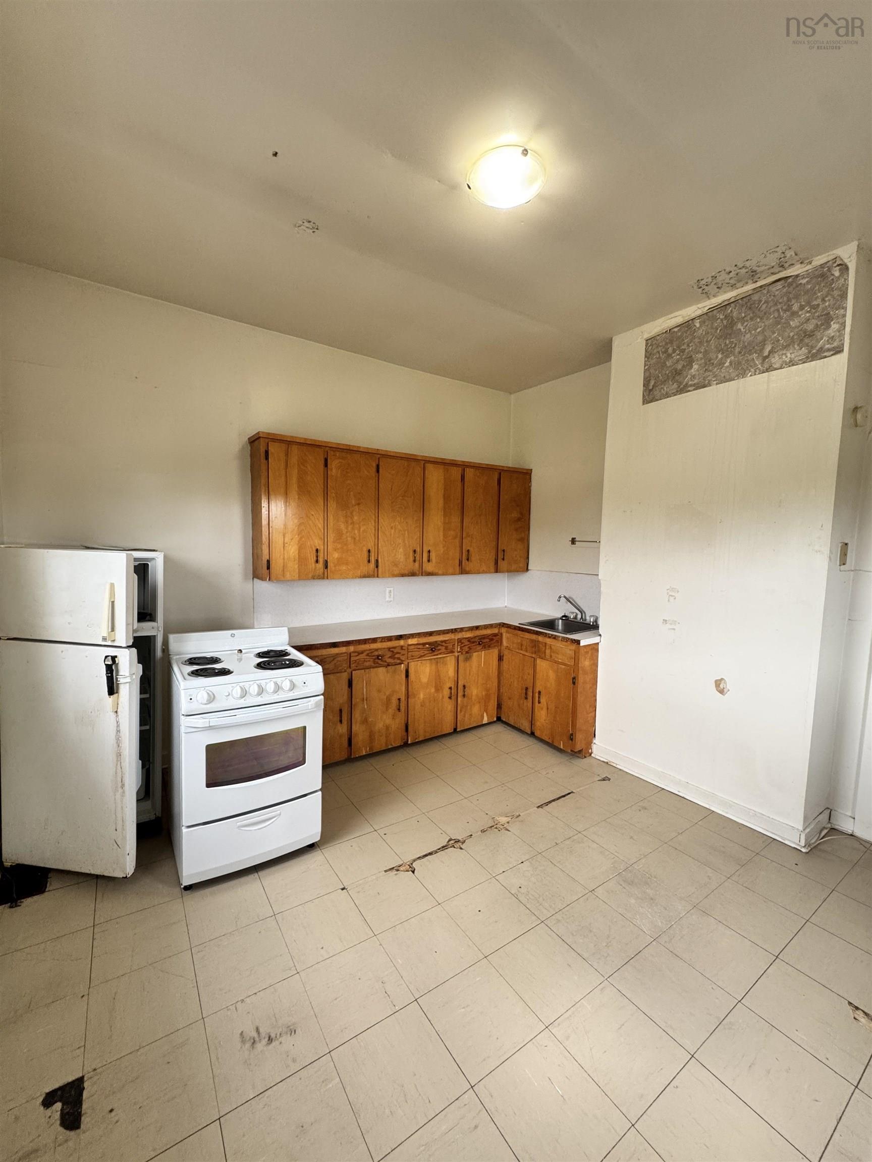 $225,000.00: 960 358 Highway, Port Williams