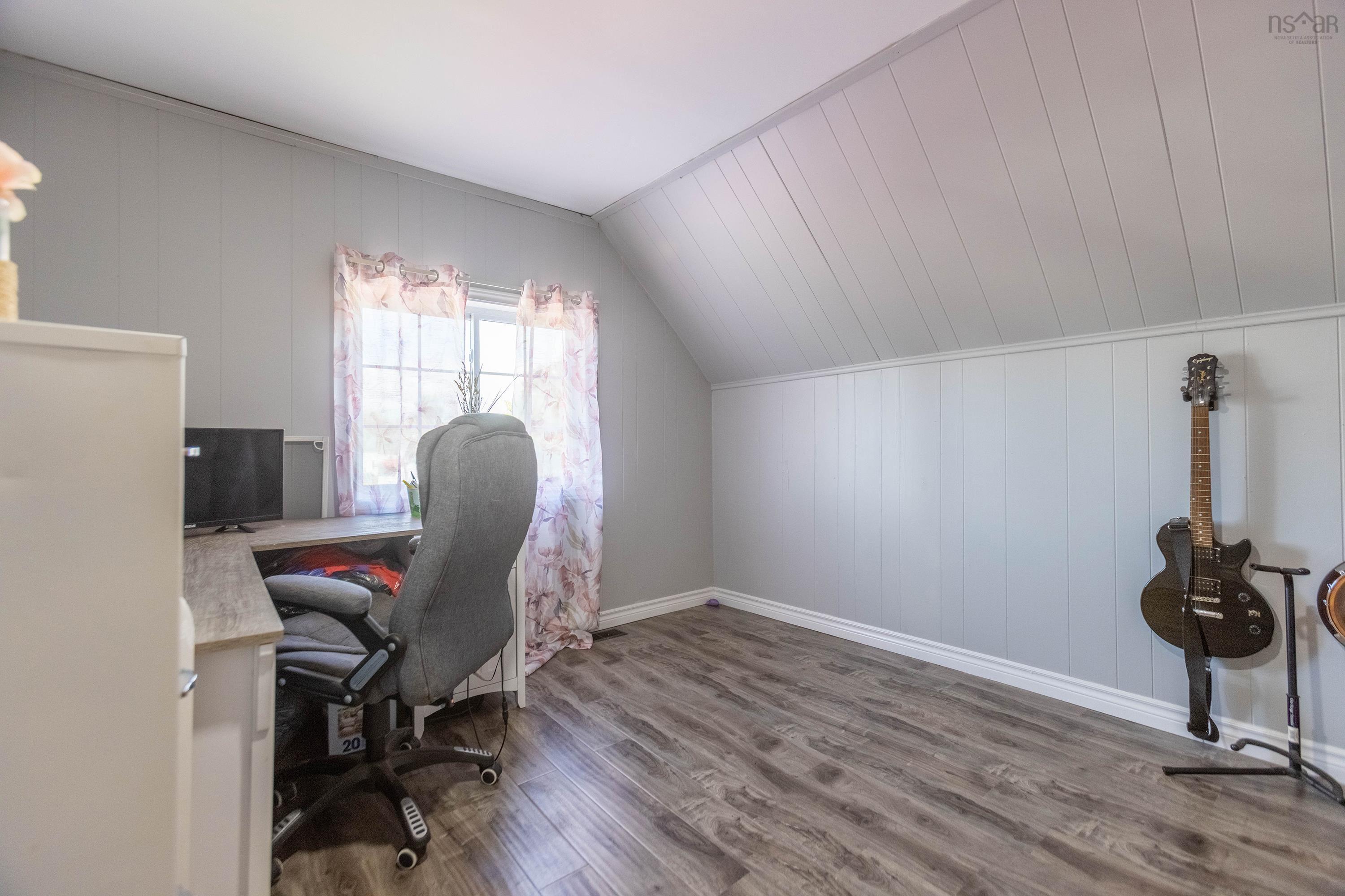 $264,900.00: 1 Beaver Dam Road, Parrsboro