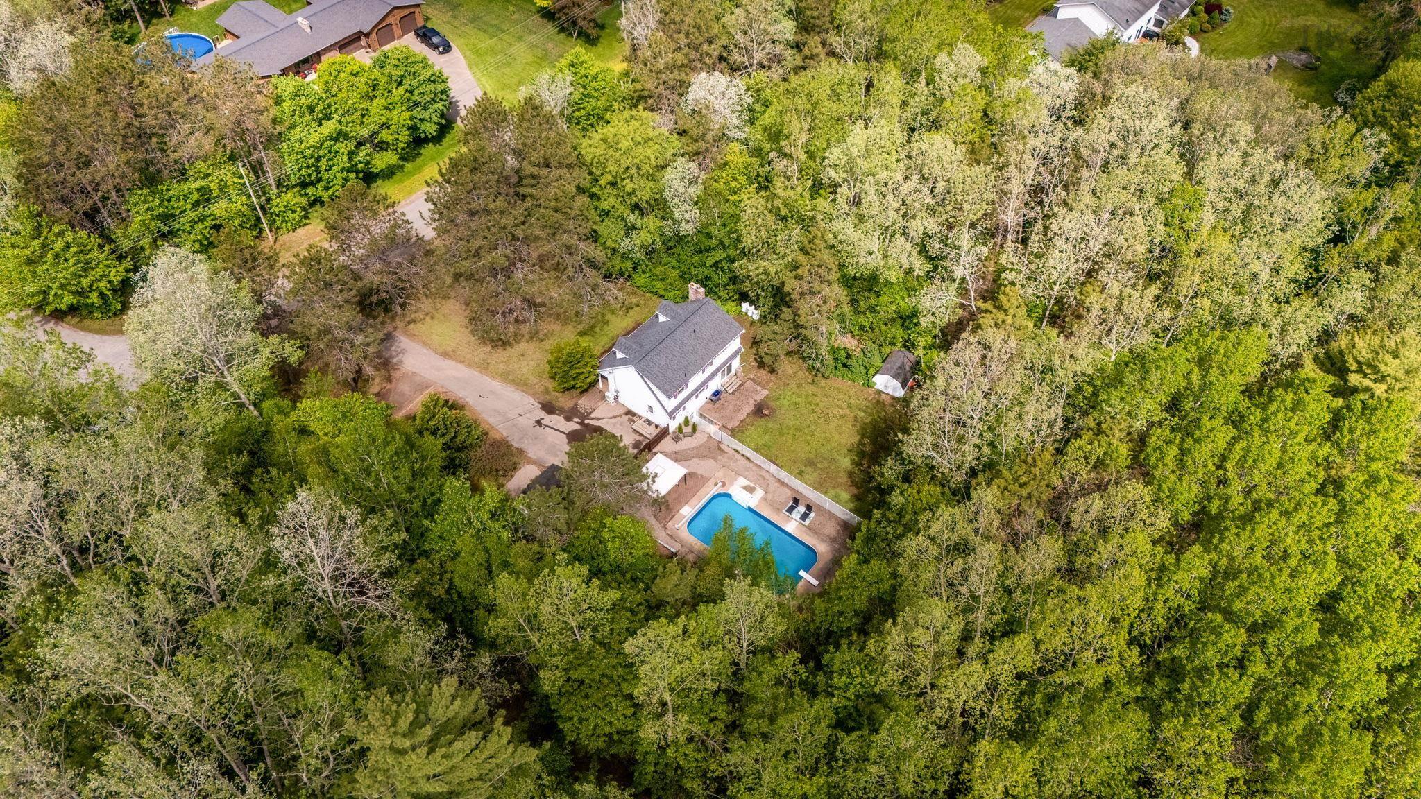 $545,000.00: 1860 GERALD Drive, Coldbrook