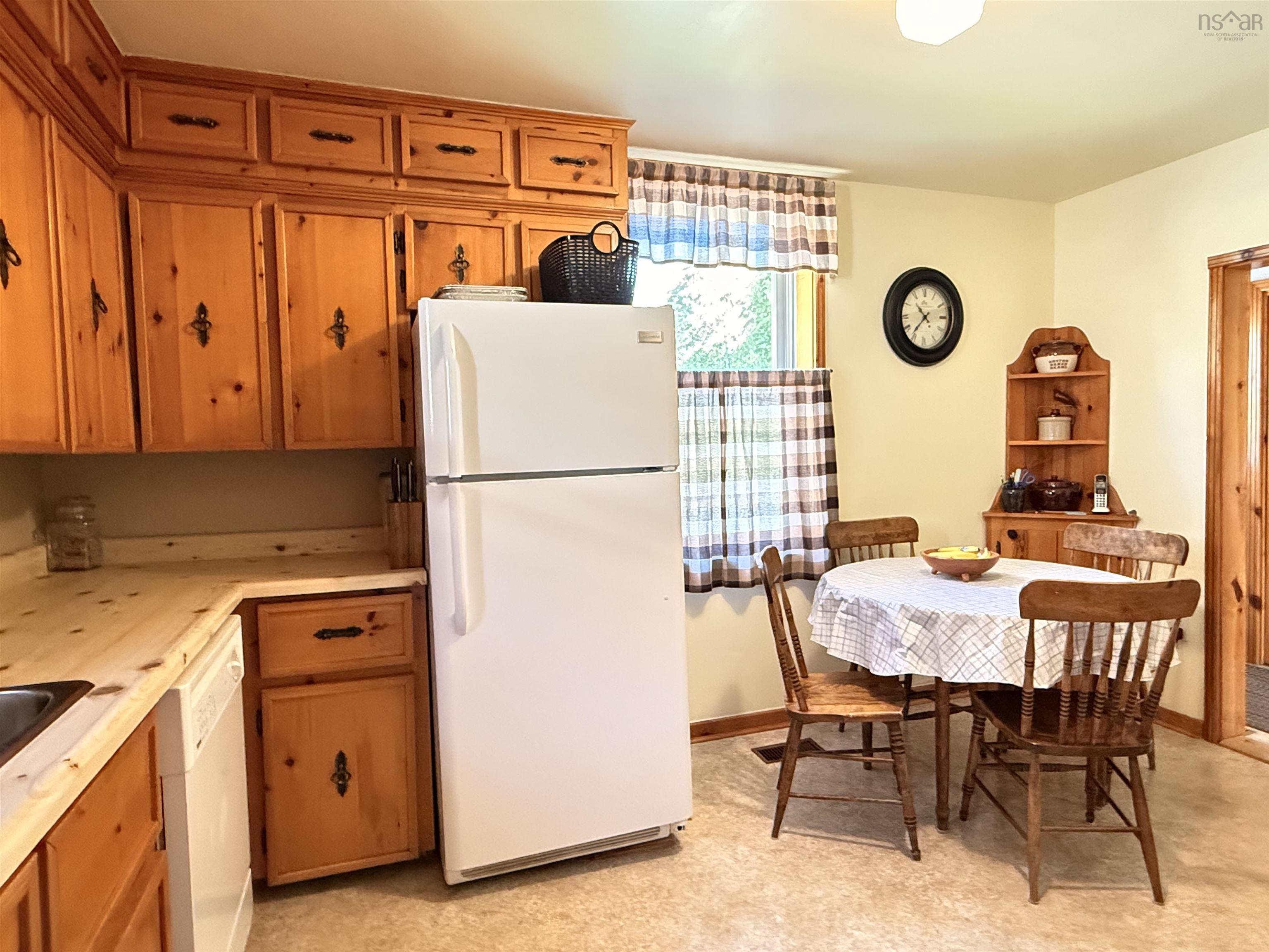 $190,000.00: 143 High Street, Pictou, NS, Pictou