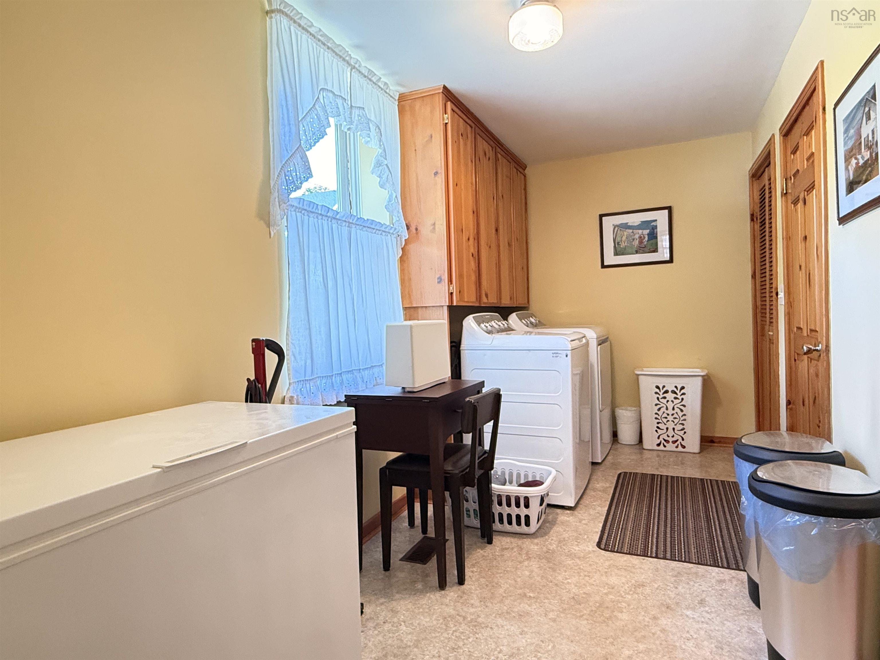 $190,000.00: 143 High Street, Pictou, NS, Pictou