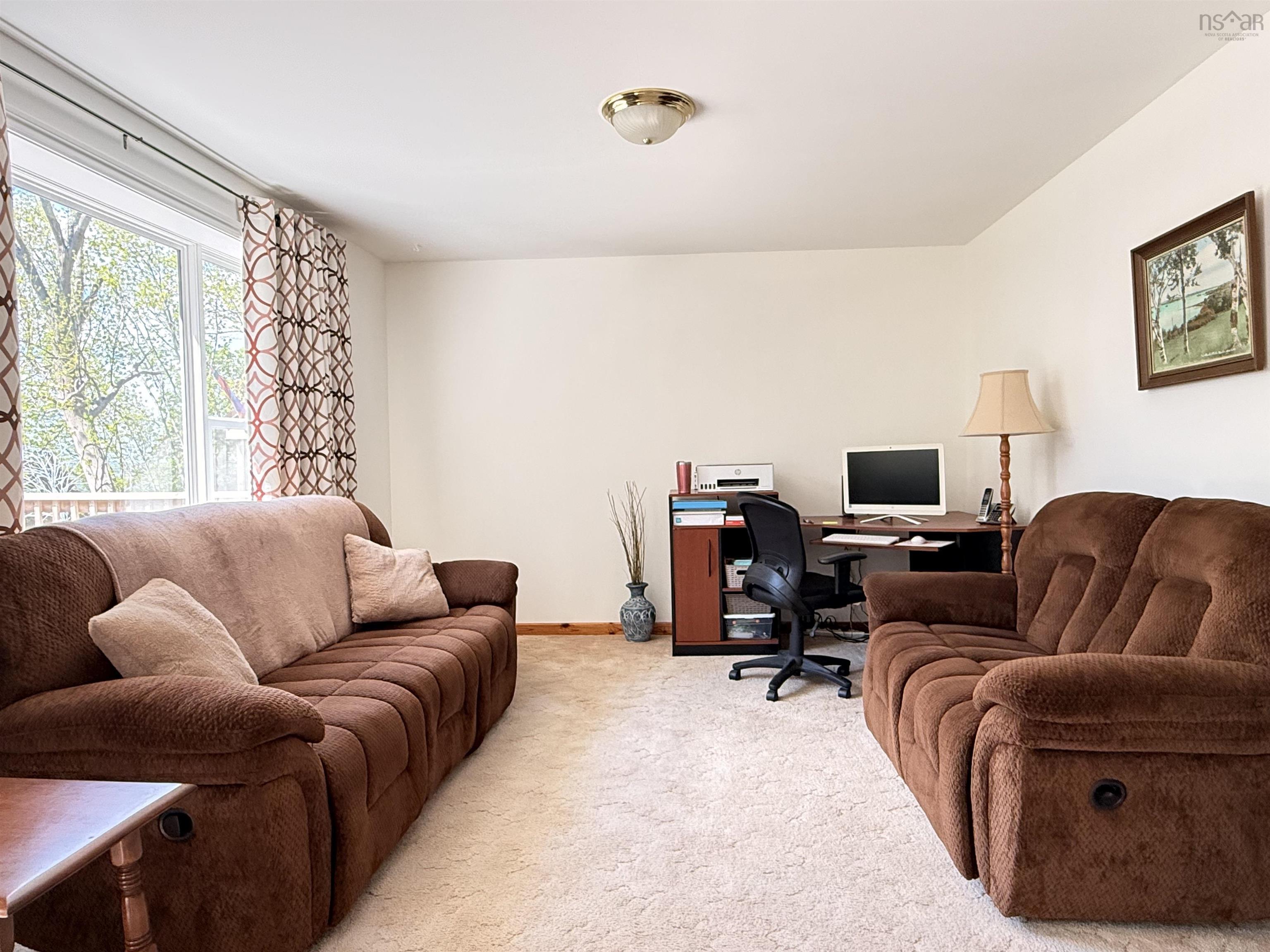 $190,000.00: 143 High Street, Pictou, NS, Pictou