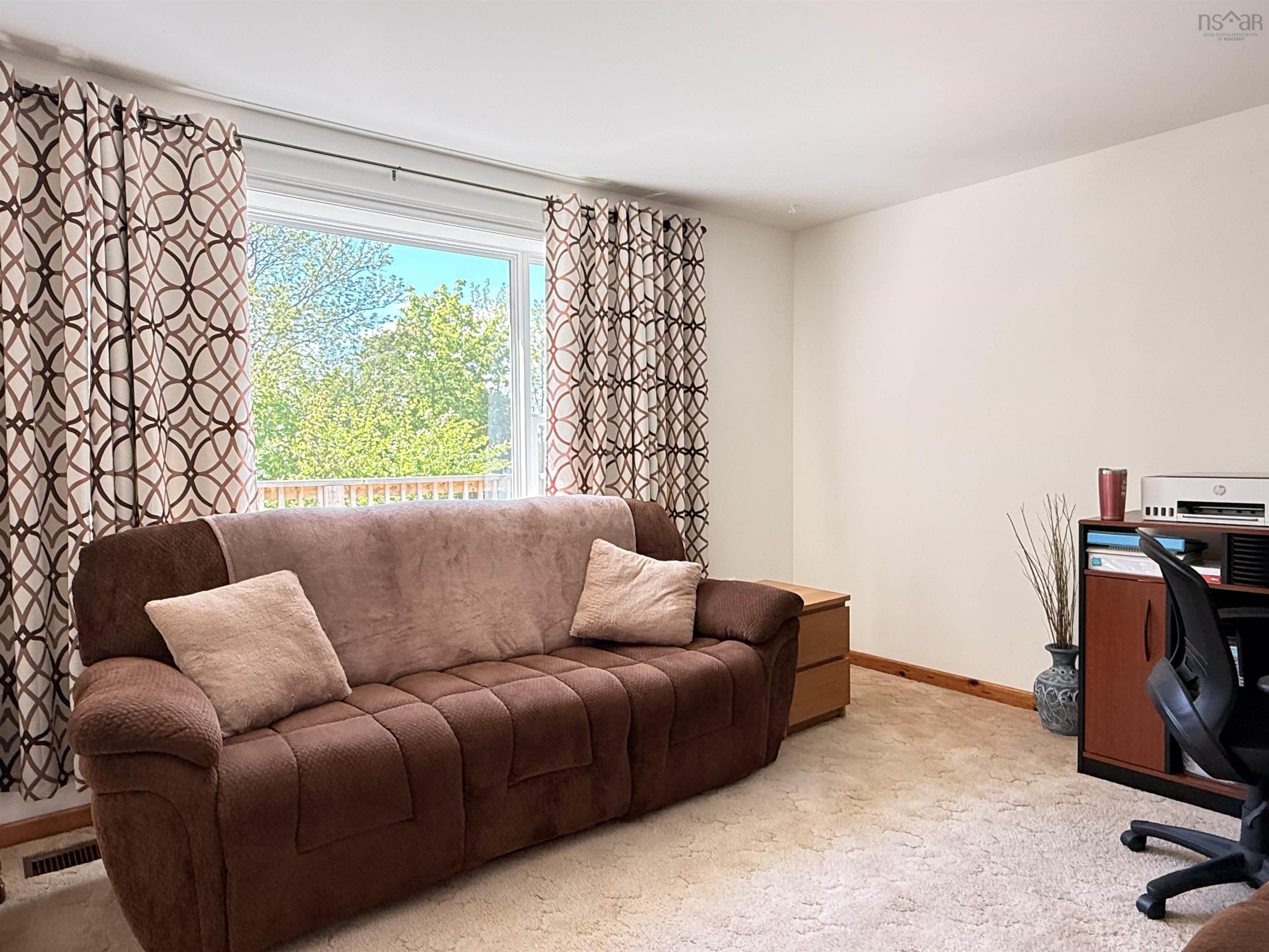 $190,000.00: 143 High Street, Pictou, NS, Pictou