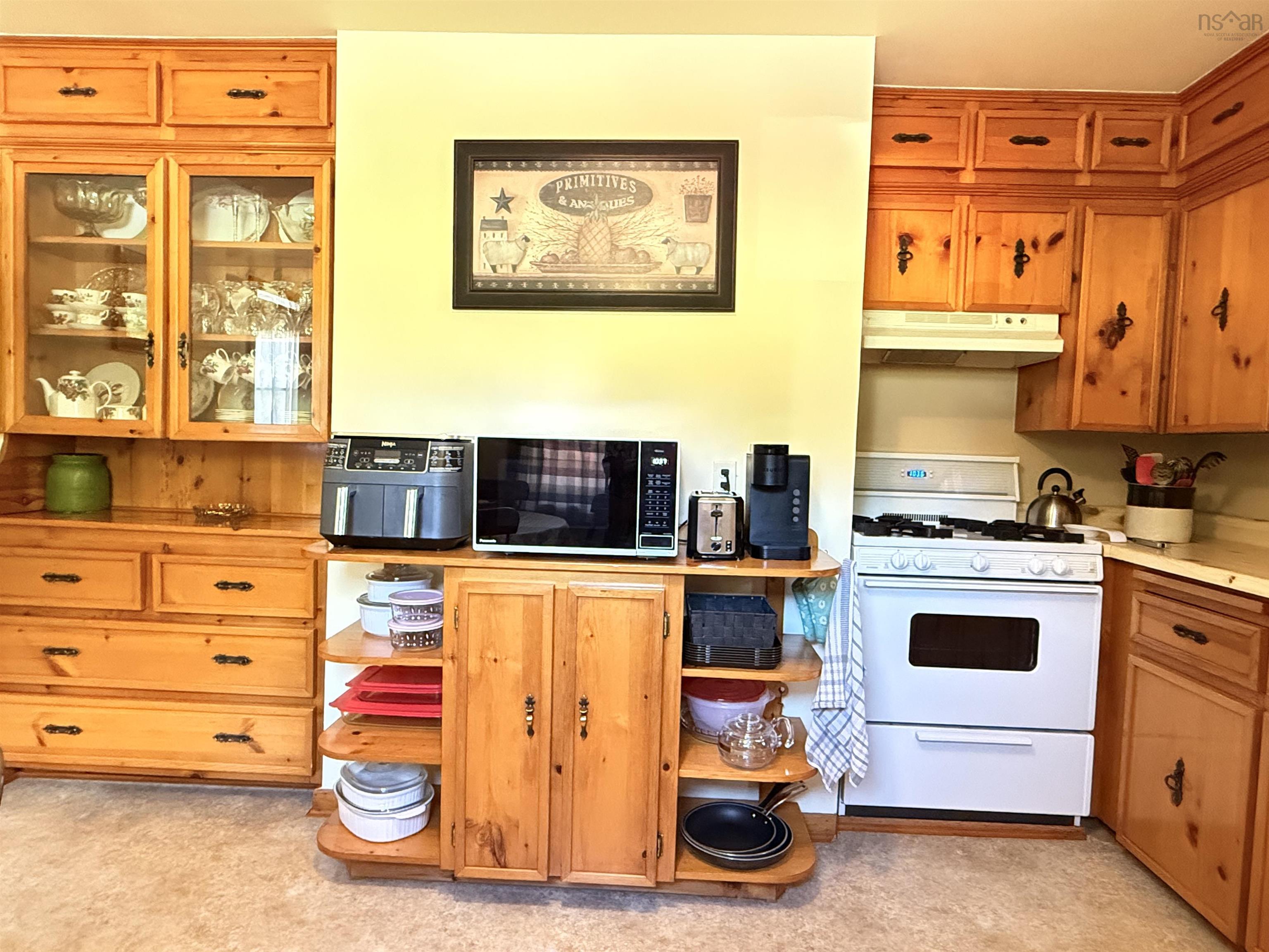 $190,000.00: 143 High Street, Pictou, NS, Pictou
