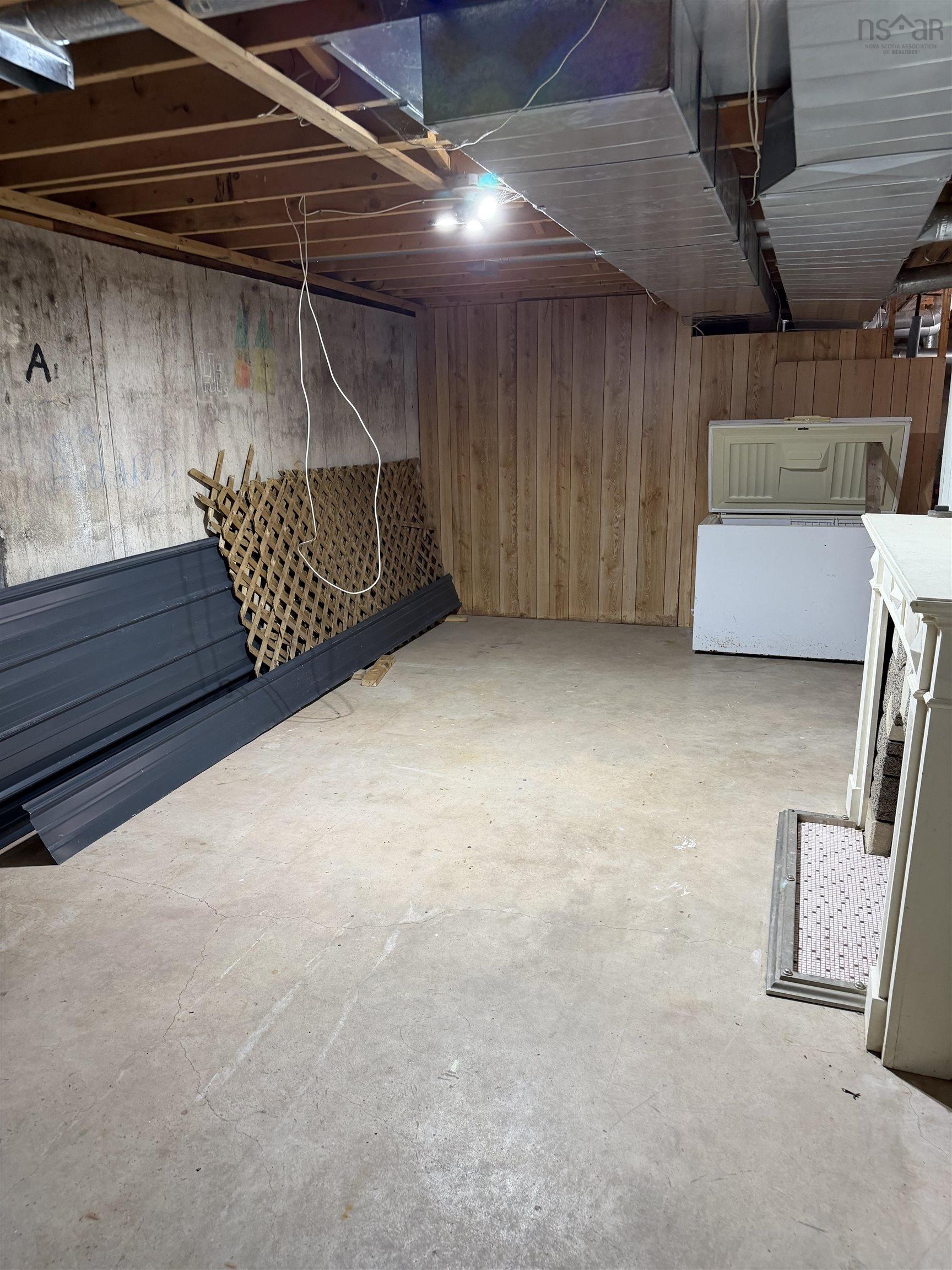 $174,900.00: 1645 Highway 245 North Grant   B2G 2L1, North Grant
