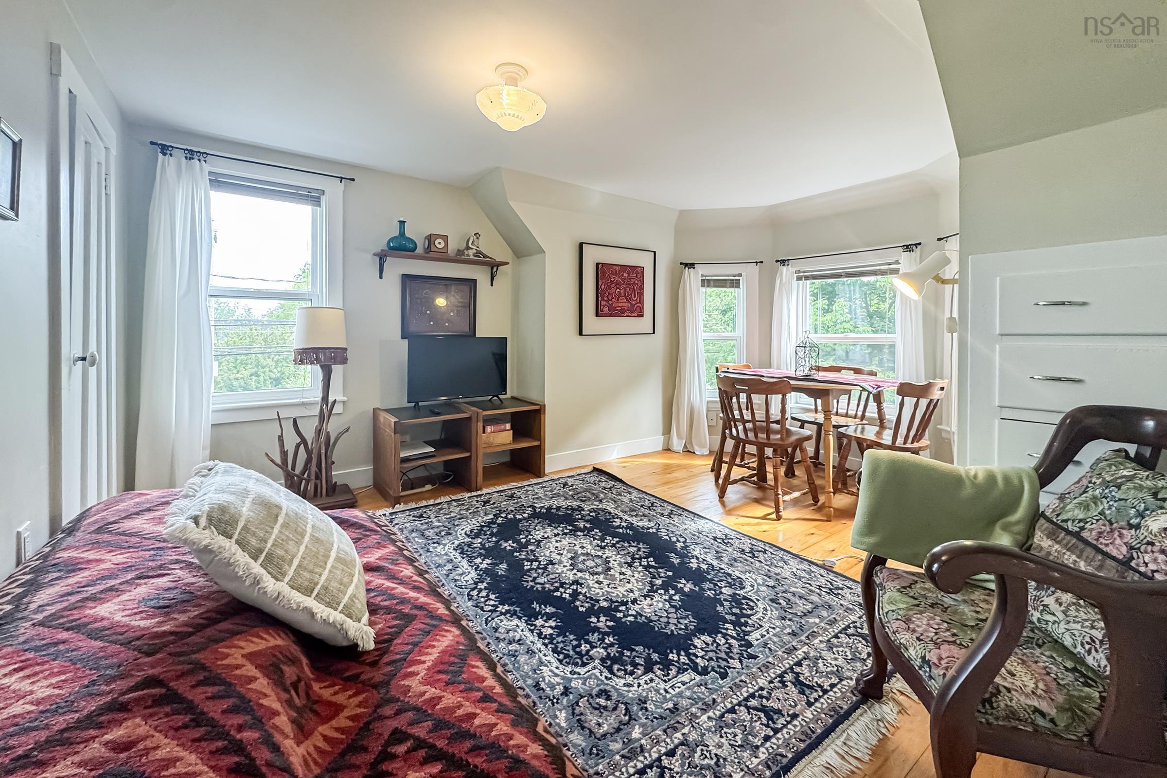 $325,000.00: 564 Highway 1, Deep Brook