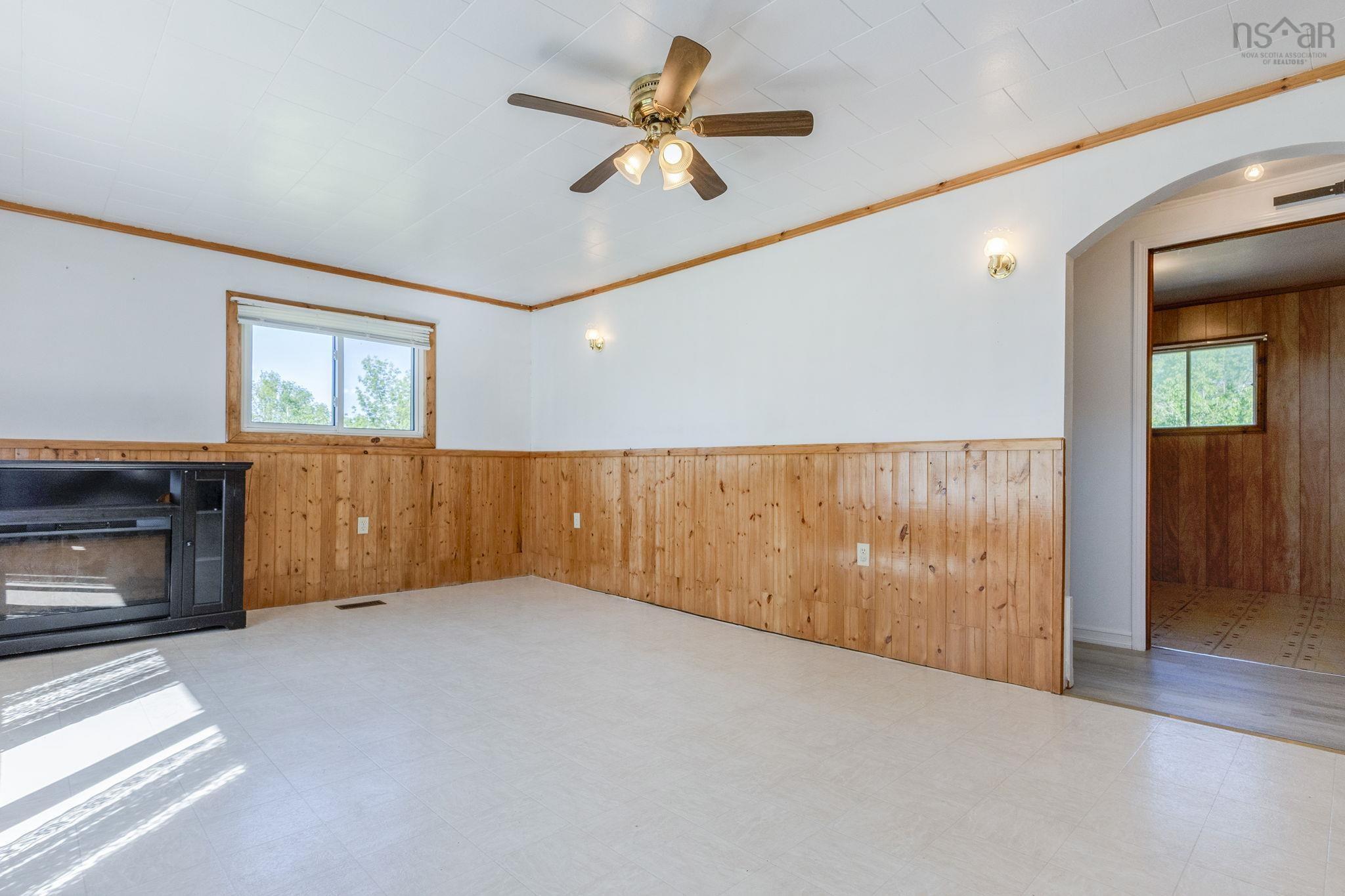 $198,500.00: 3351 Shore Road, Hillsburn