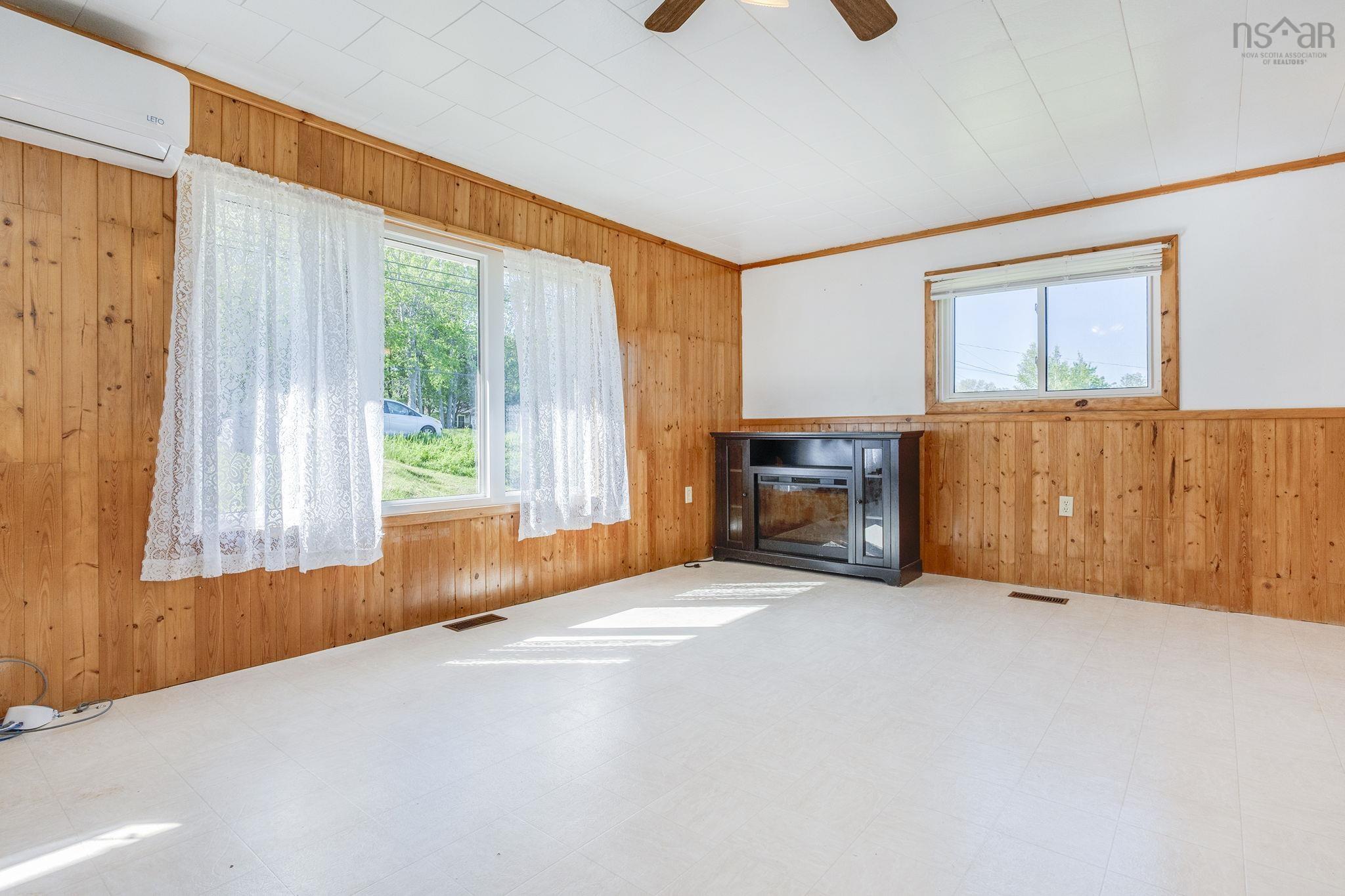 $198,500.00: 3351 Shore Road, Hillsburn