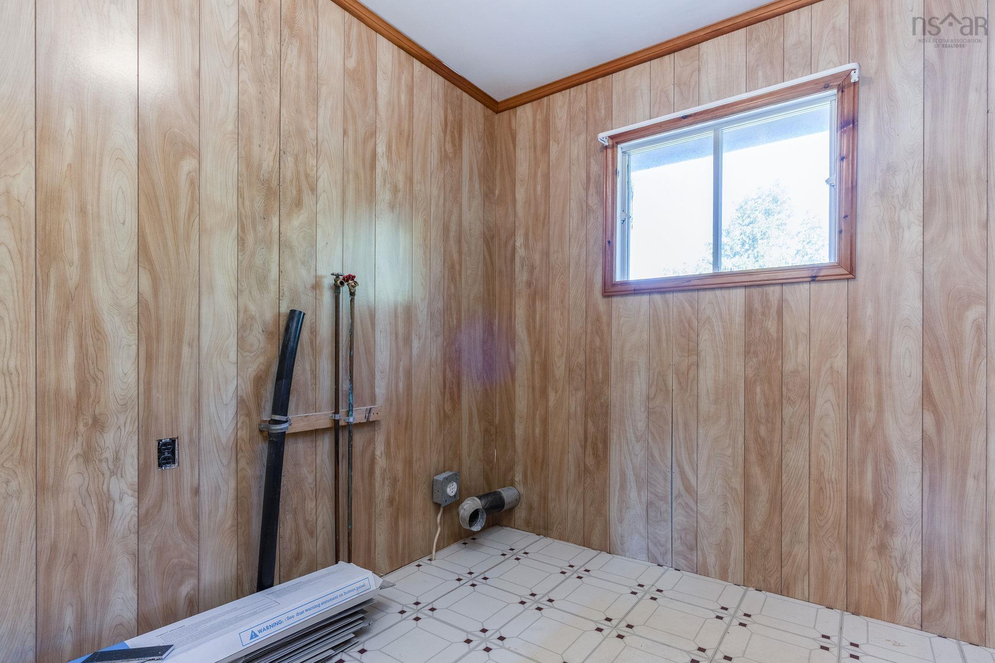 $198,500.00: 3351 Shore Road, Hillsburn