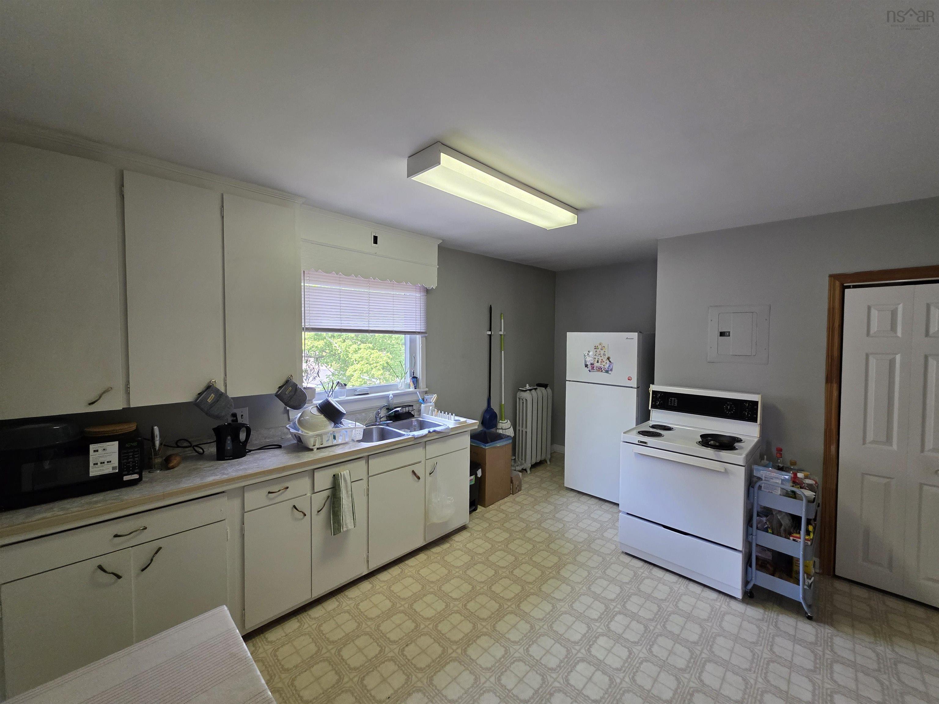 $214,900.00: 193 Park St. Street, Sydney