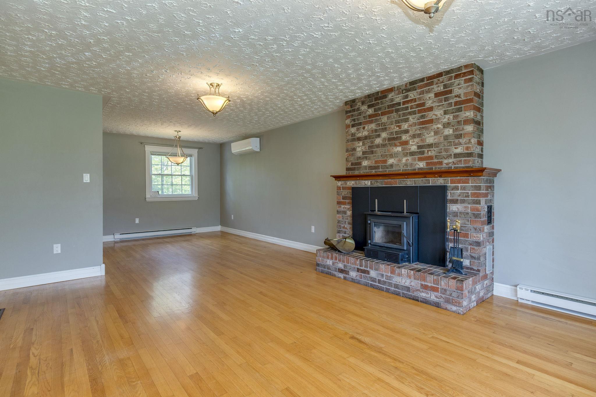$630,000.00: 3 Parker Place Crescent, Enfield