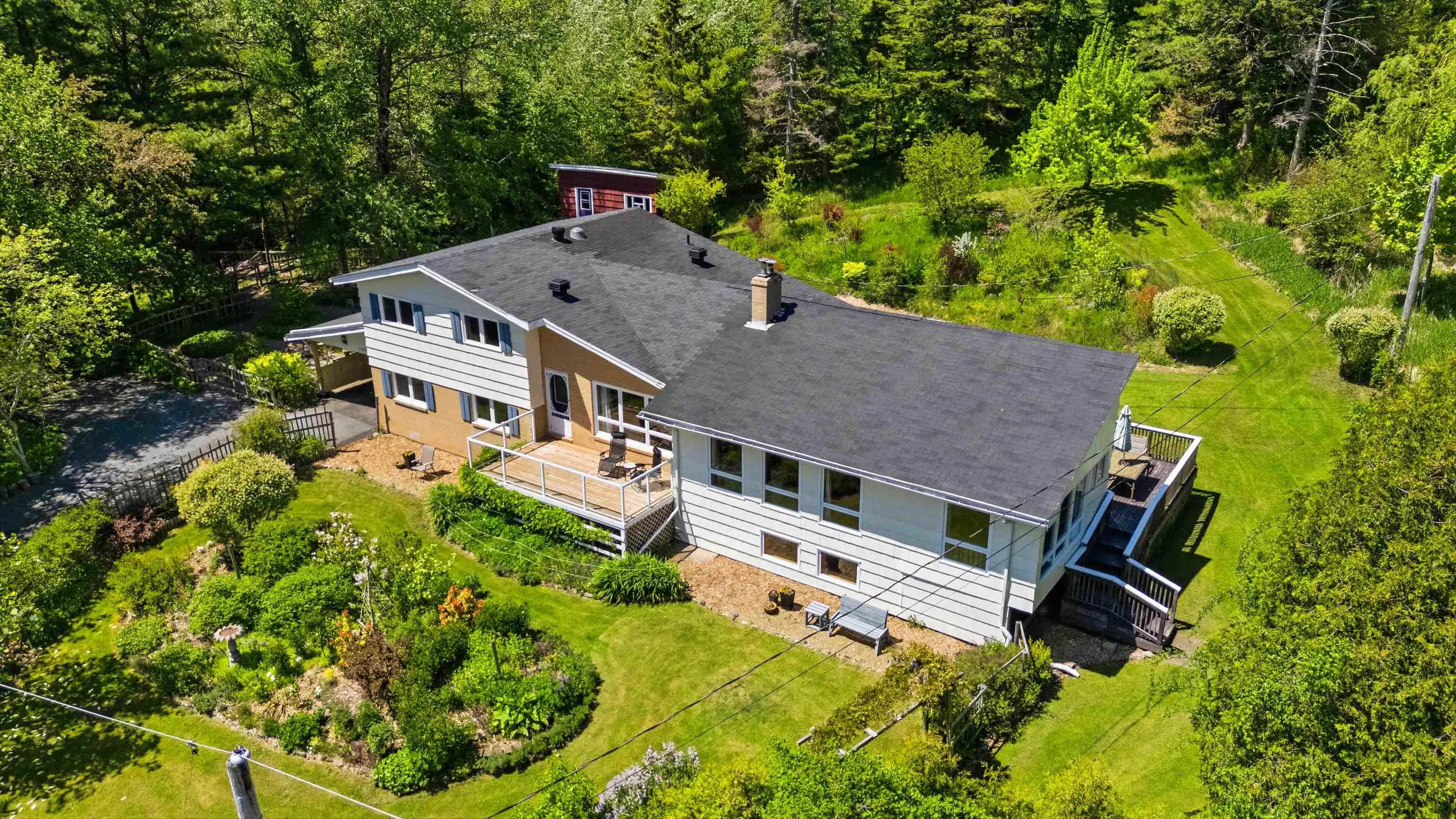 $665,000.00: 9380 Highway 3, Maders Cove