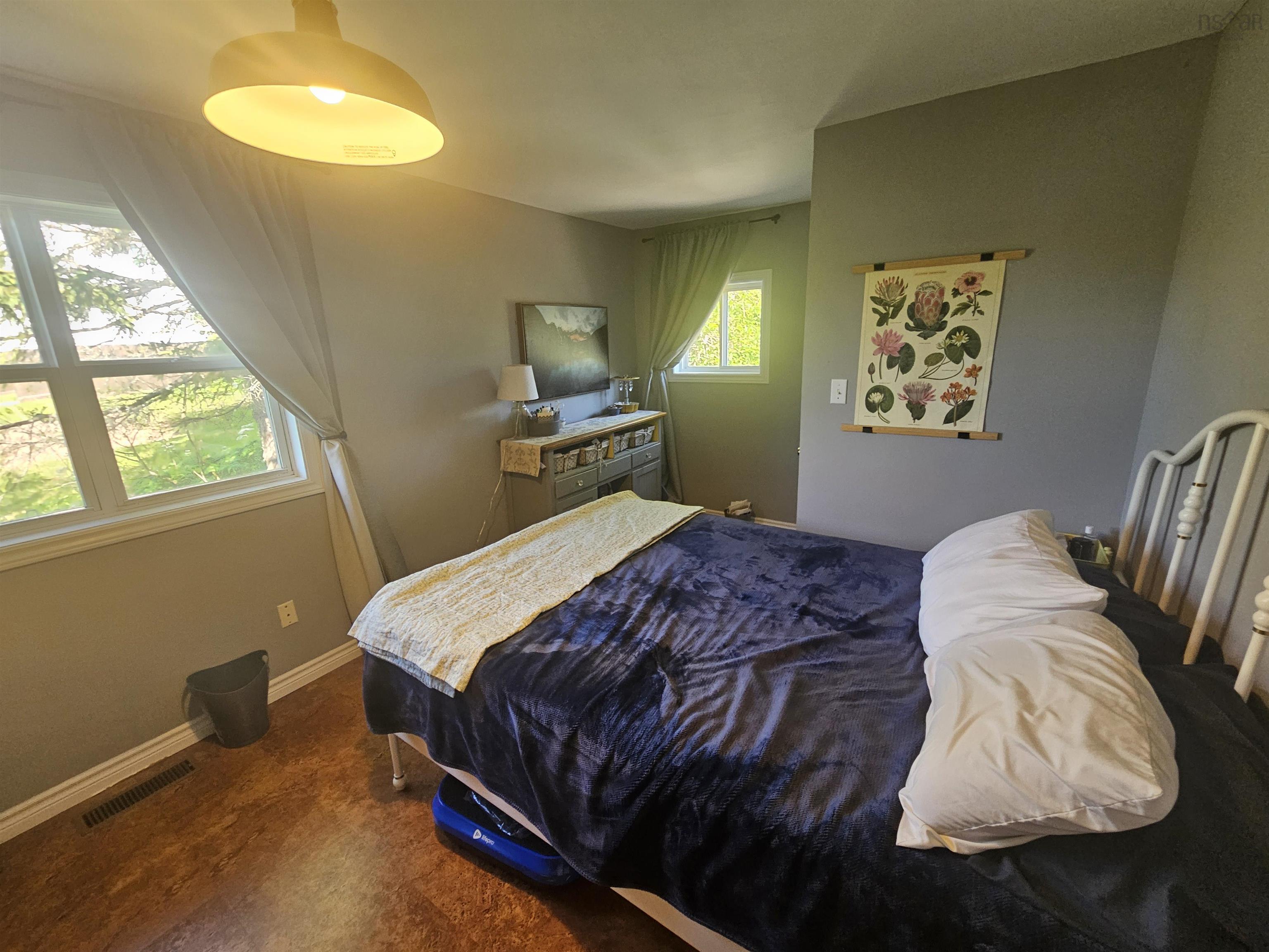 $199,900.00: 3 Beacon Street, Amherst