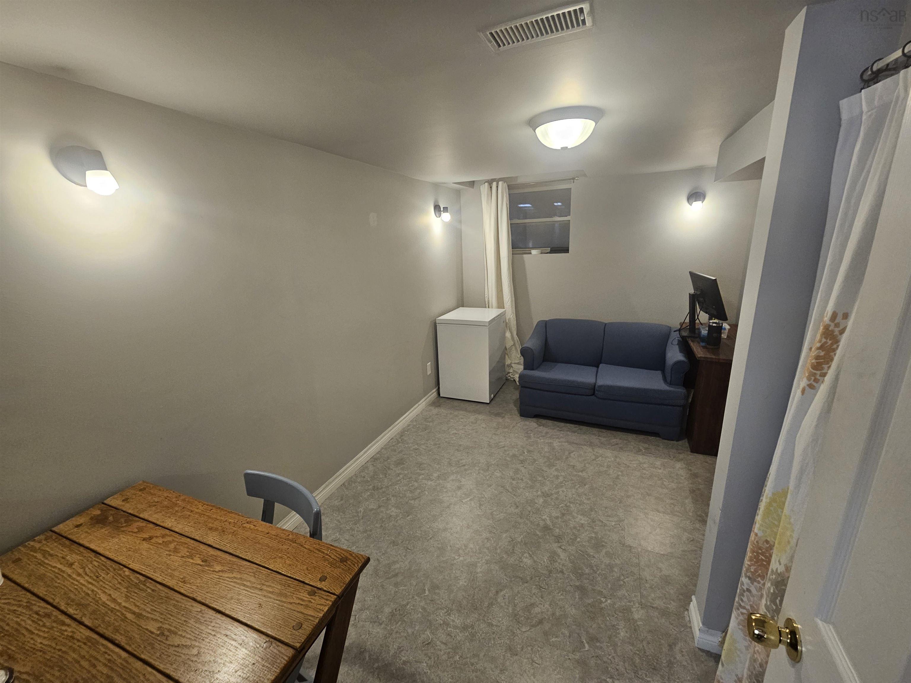$199,900.00: 3 Beacon Street, Amherst