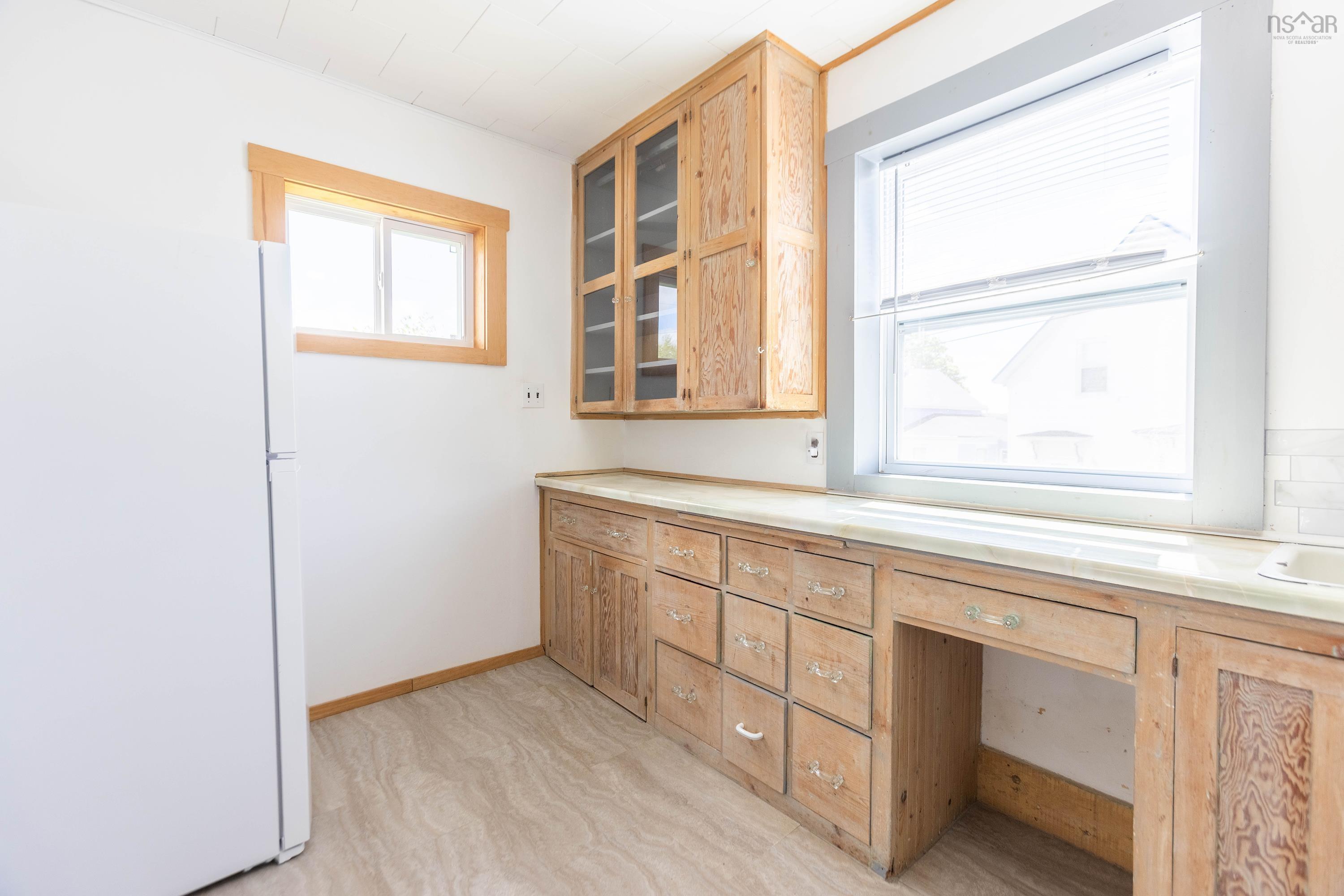 $99,000.00: 2388 Western Avenue, Parrsboro