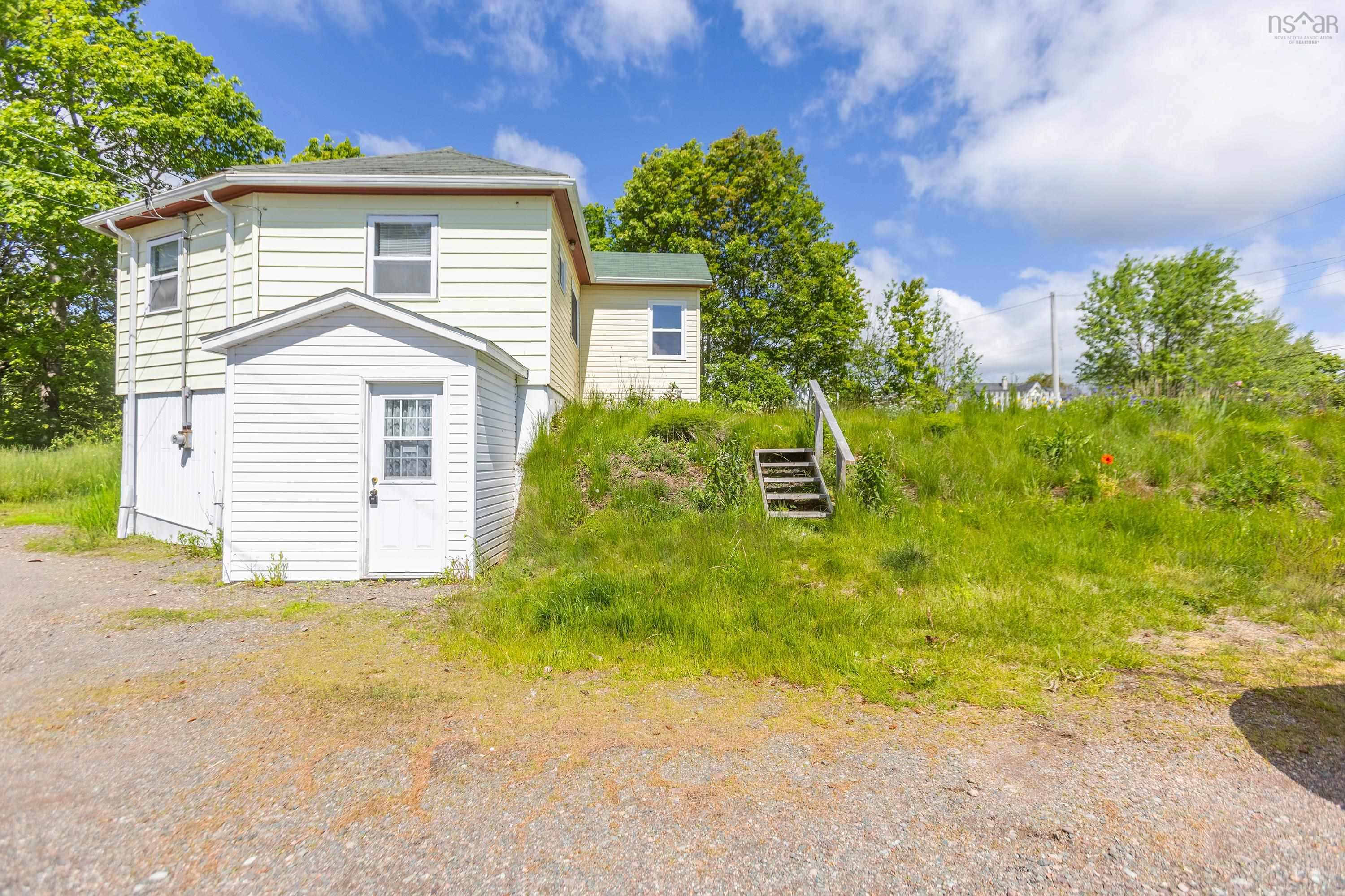$99,000.00: 2388 Western Avenue, Parrsboro