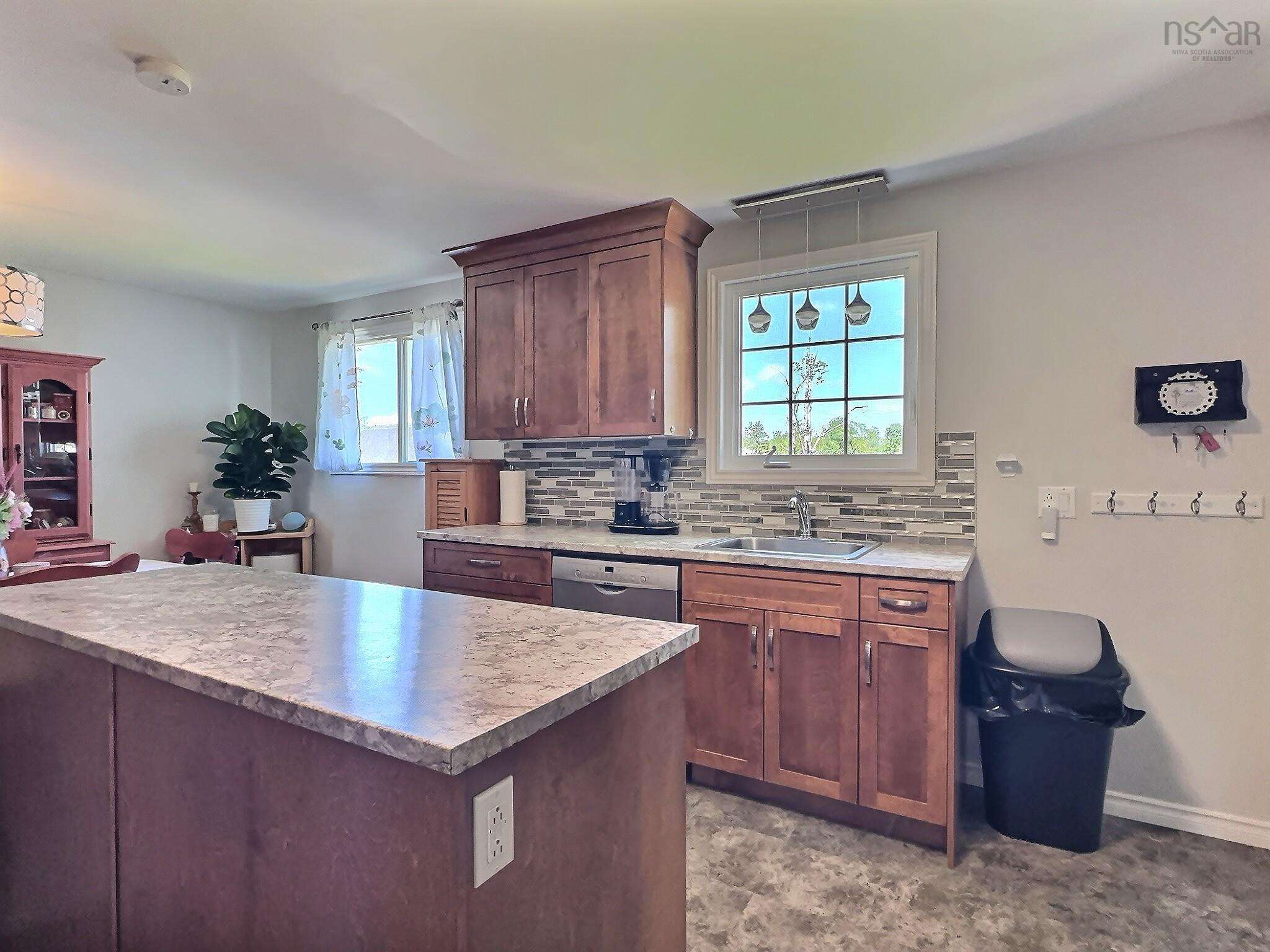 $549,000.00: 17 Alderney Drive, Enfield