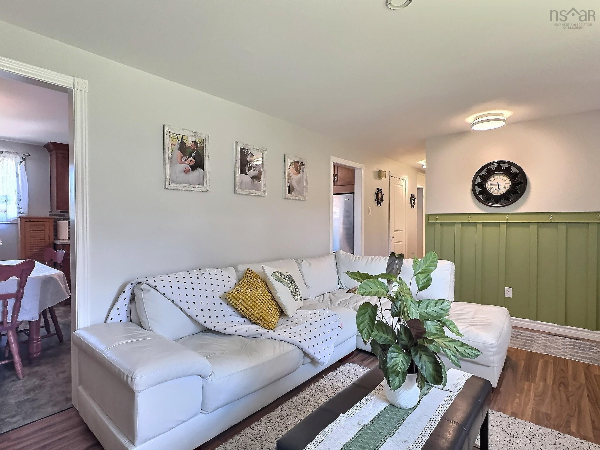 $549,000.00: 17 Alderney Drive, Enfield