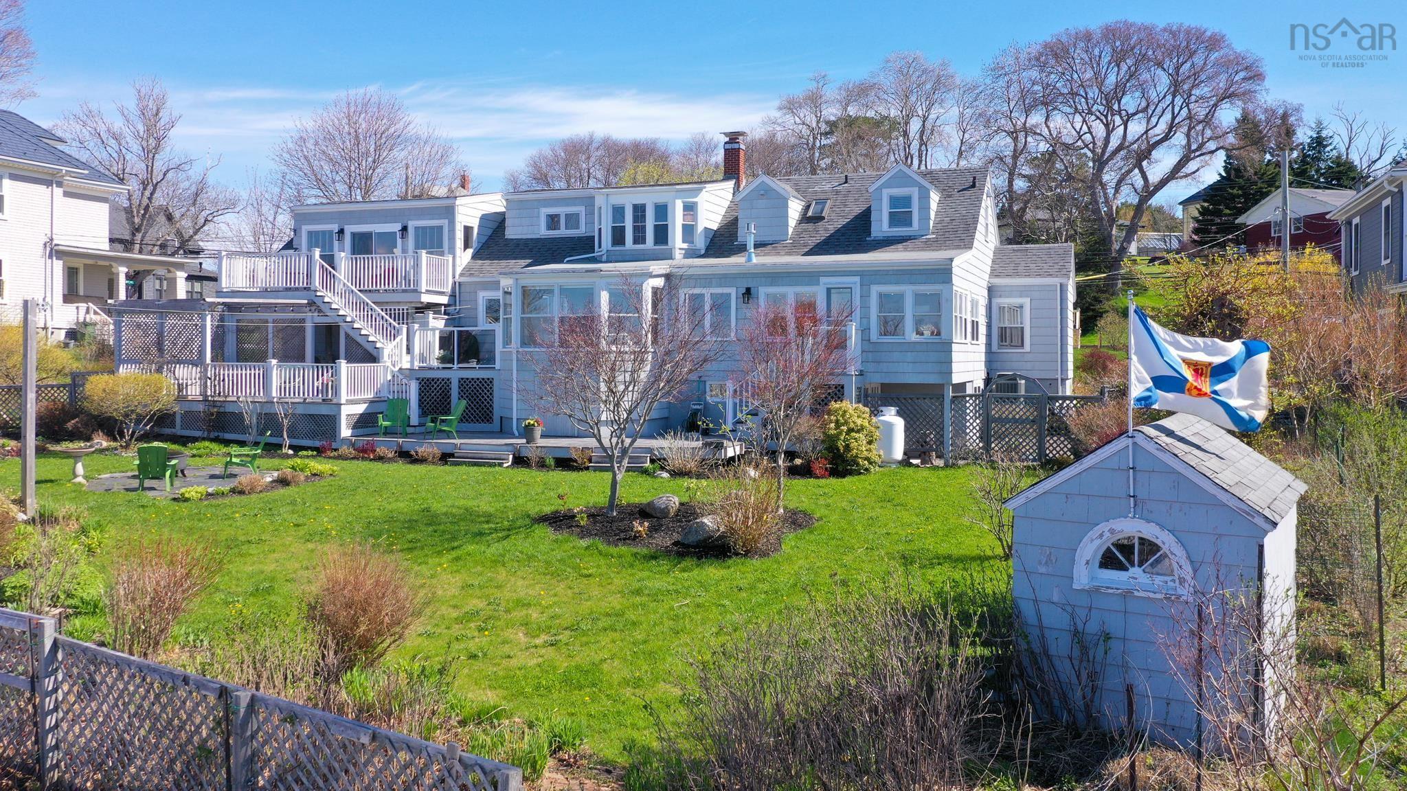 $1,329,000.00: 322 Pelham street Lunenburg, Lunenburg