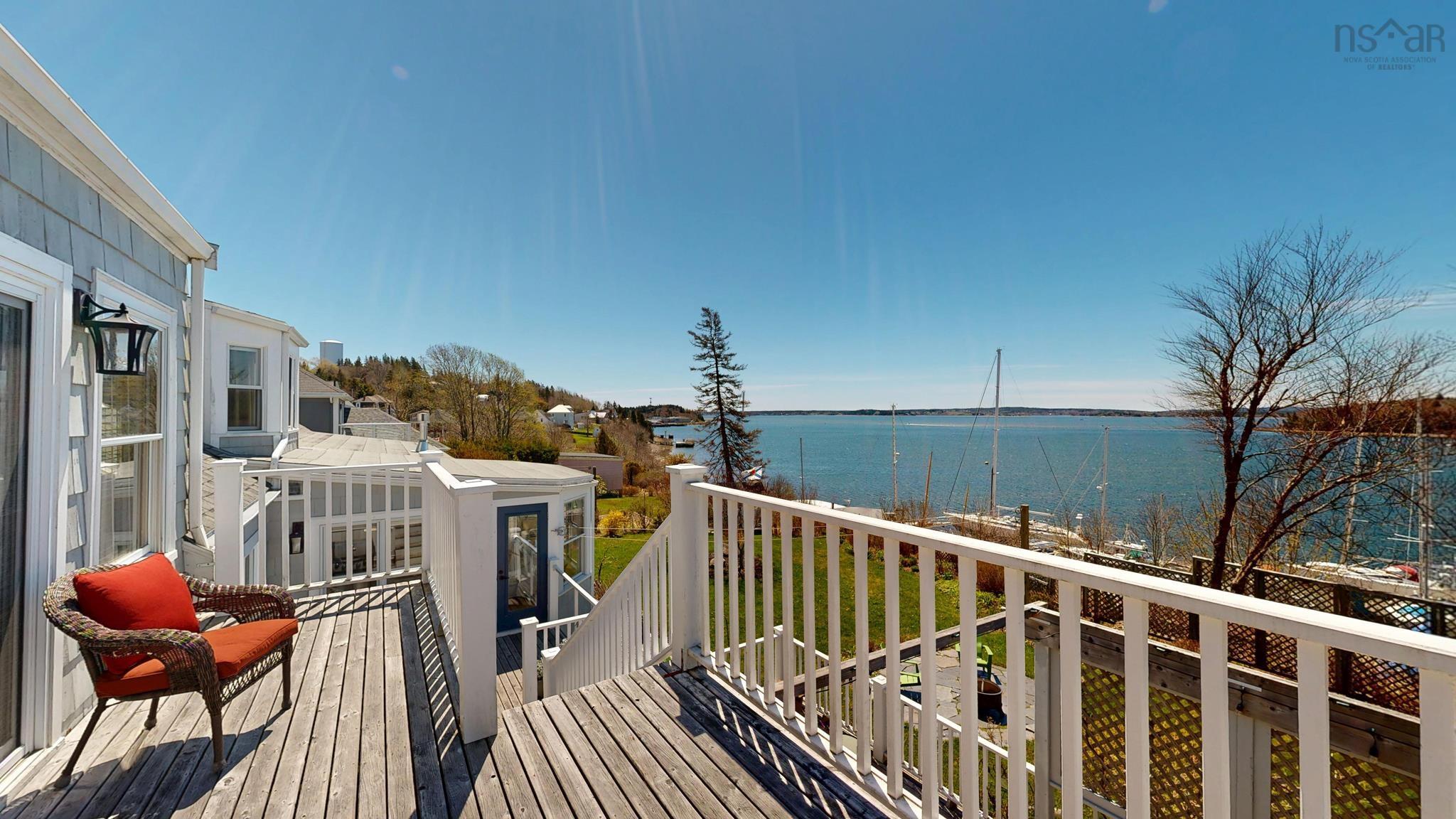 $1,329,000.00: 322 Pelham street Lunenburg, Lunenburg