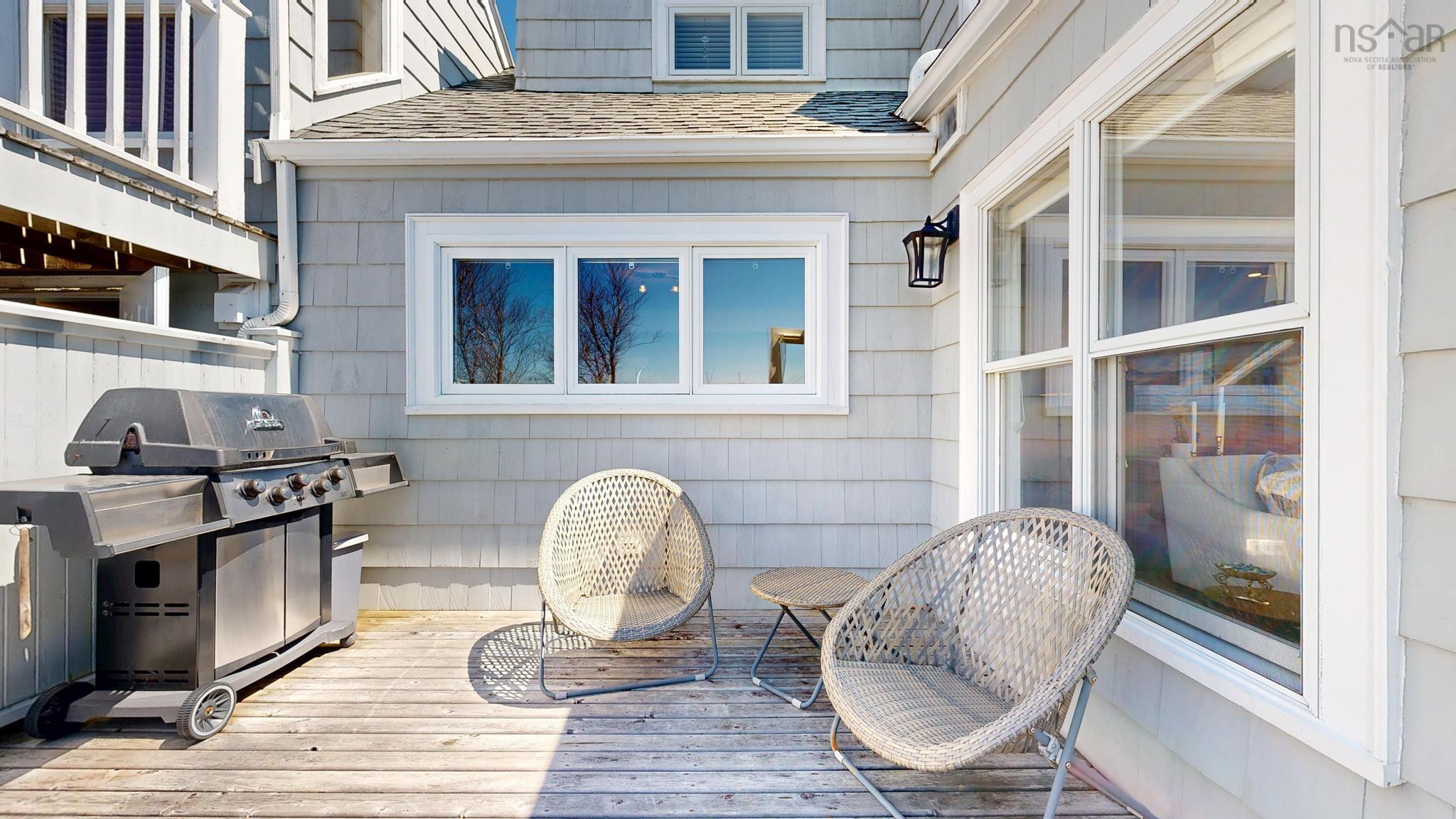 $1,329,000.00: 322 Pelham street Lunenburg, Lunenburg