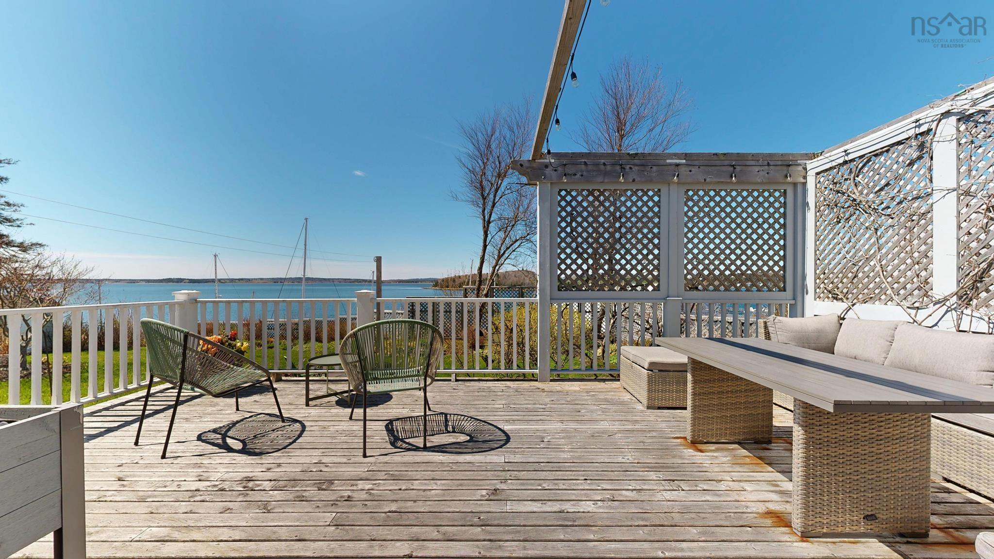 $1,329,000.00: 322 Pelham street Lunenburg, Lunenburg