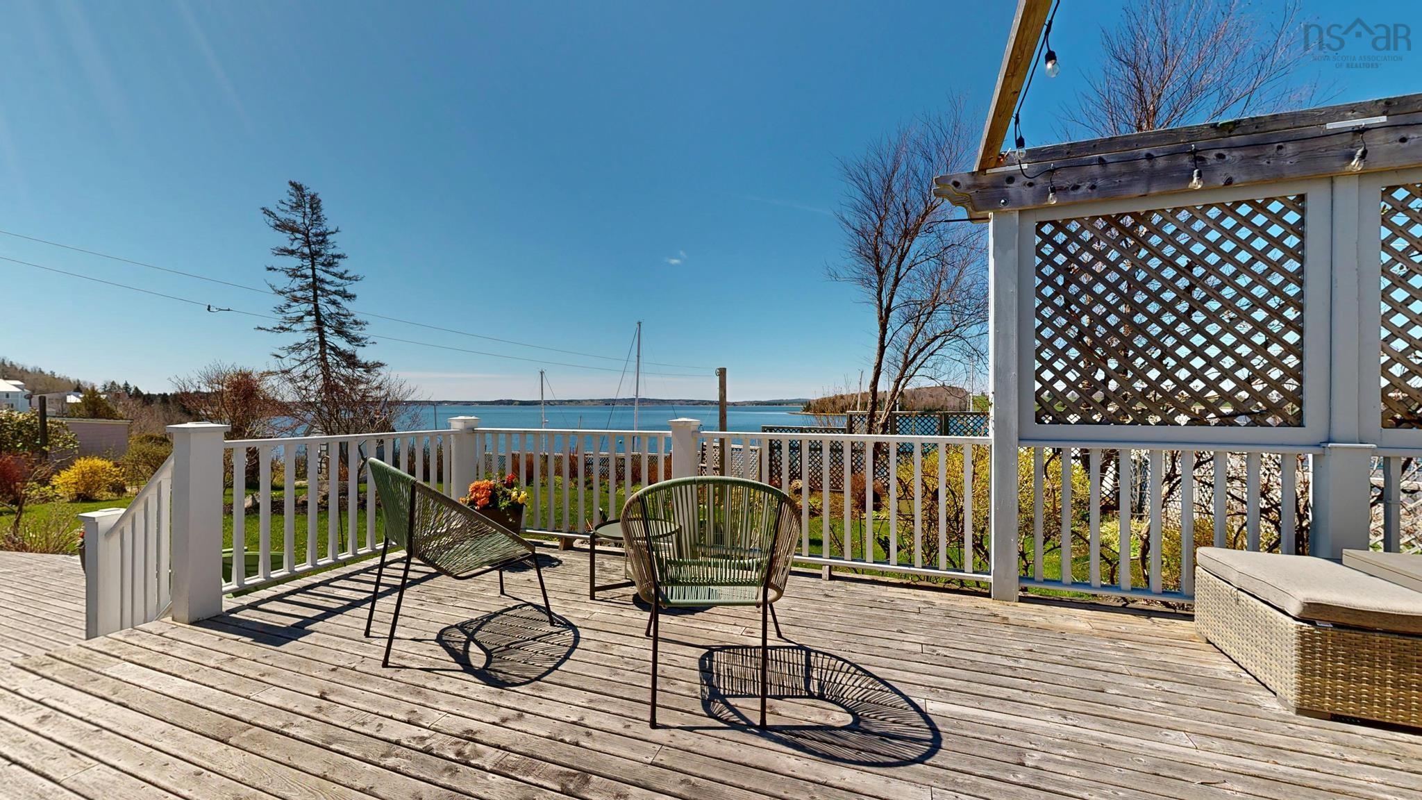 $1,329,000.00: 322 Pelham street Lunenburg, Lunenburg