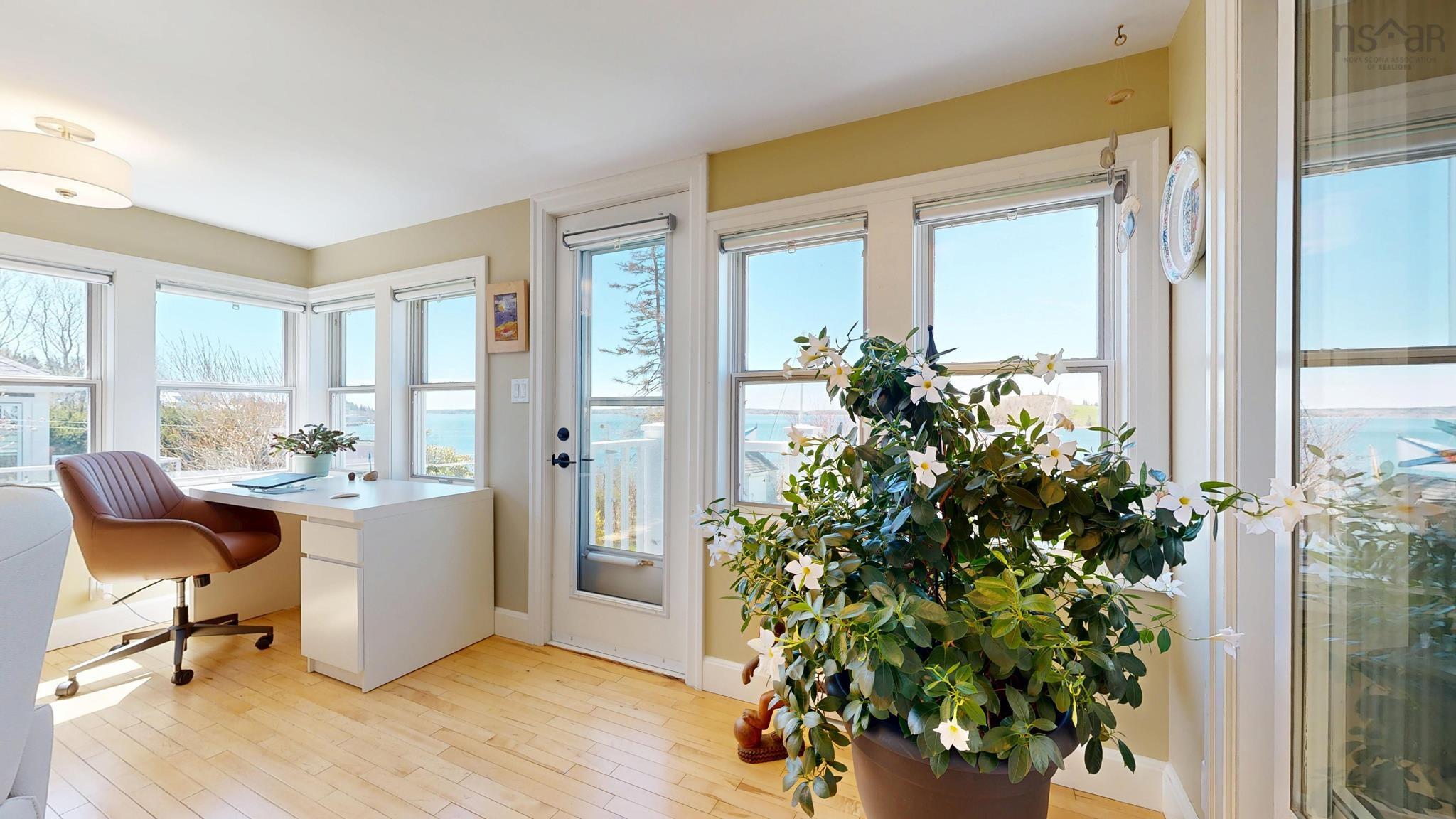 $1,329,000.00: 322 Pelham street Lunenburg, Lunenburg
