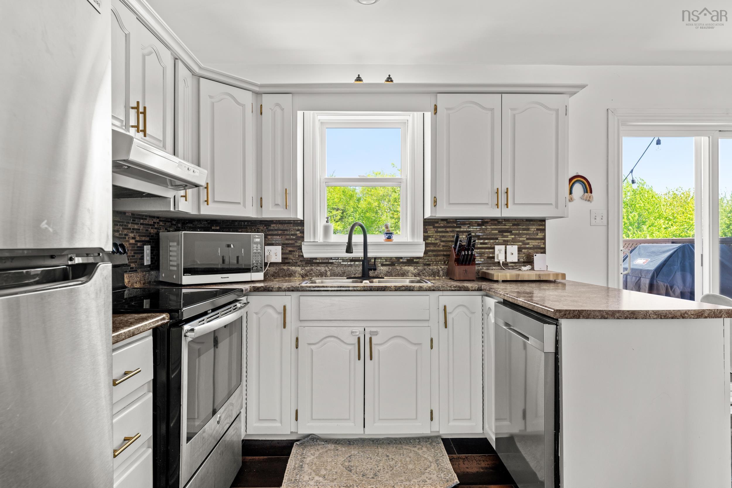 $555,000.00: 18 Old Lawrencetown Road, Dartmouth