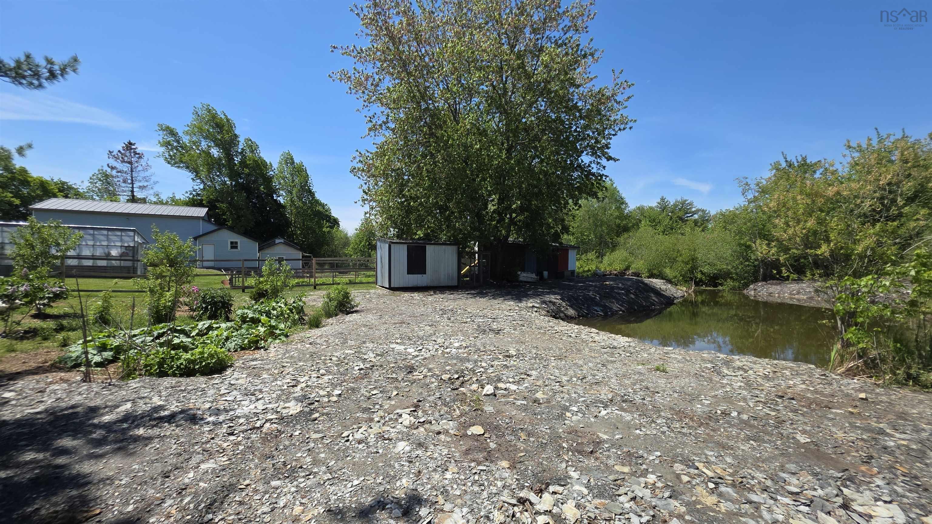 $429,500.00: 6148 Highway 208, North Brookfield