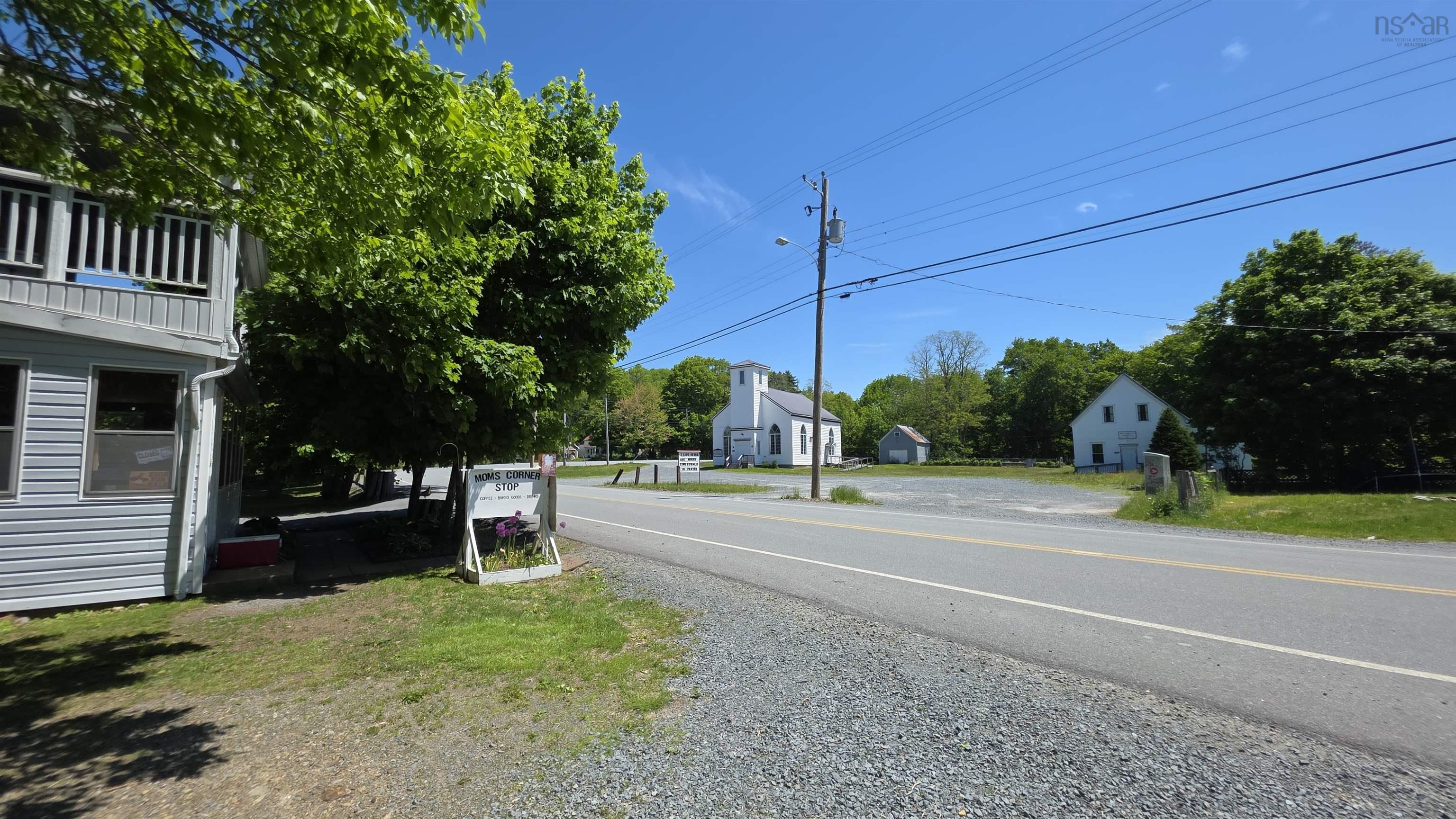 $429,500.00: 6148 Highway 208, North Brookfield