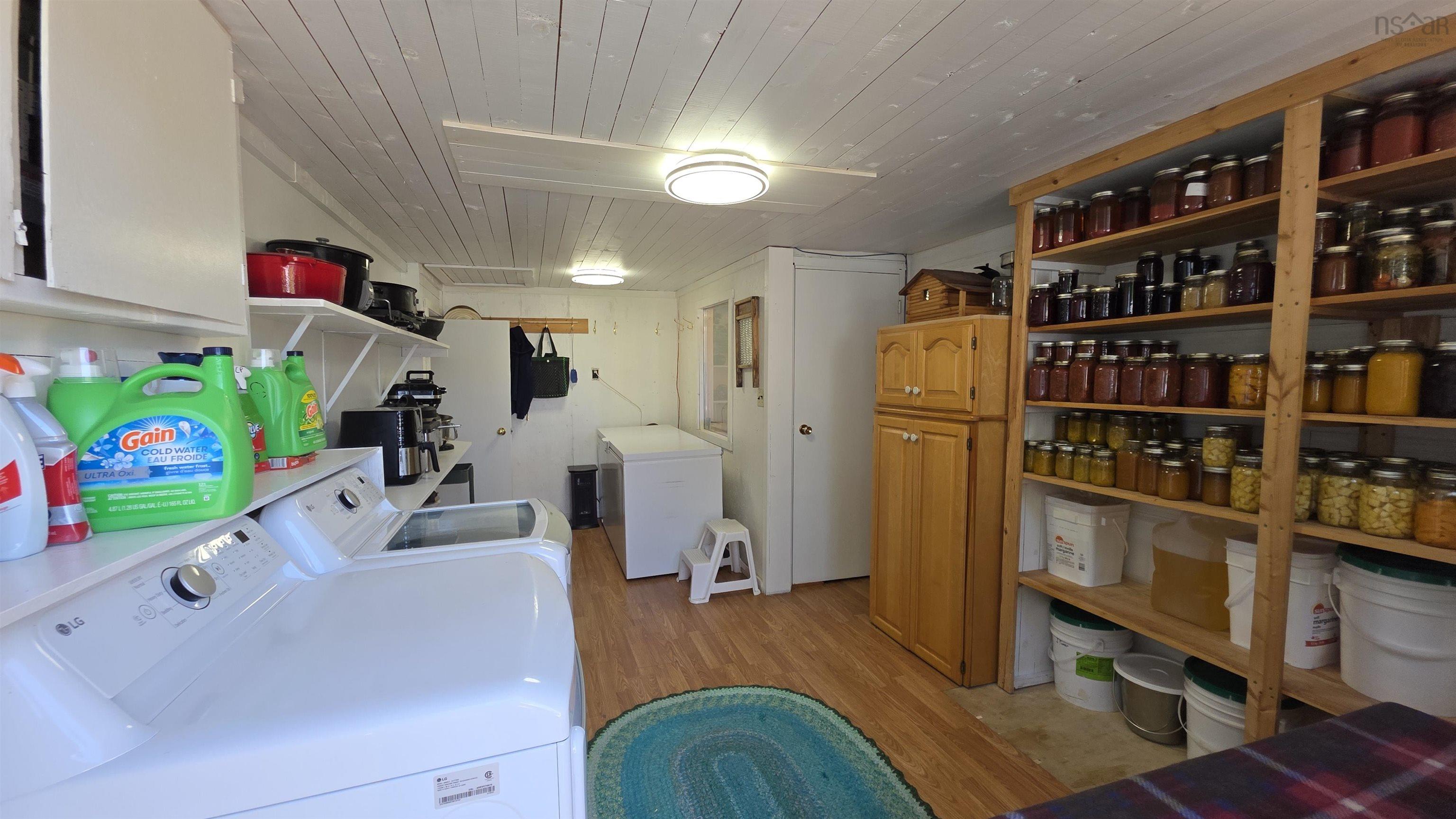 $429,500.00: 6148 Highway 208, North Brookfield