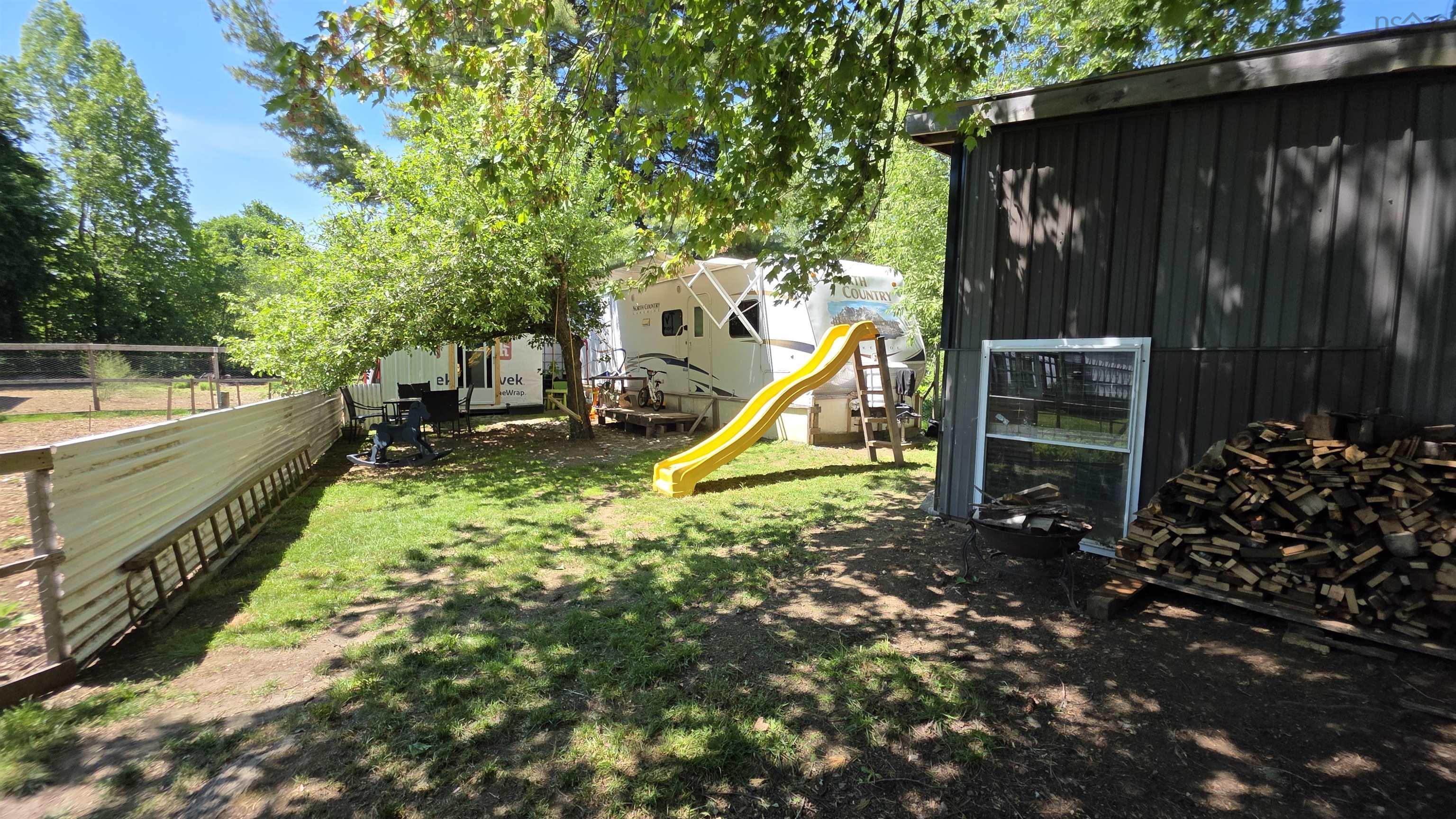$429,500.00: 6148 Highway 208, North Brookfield