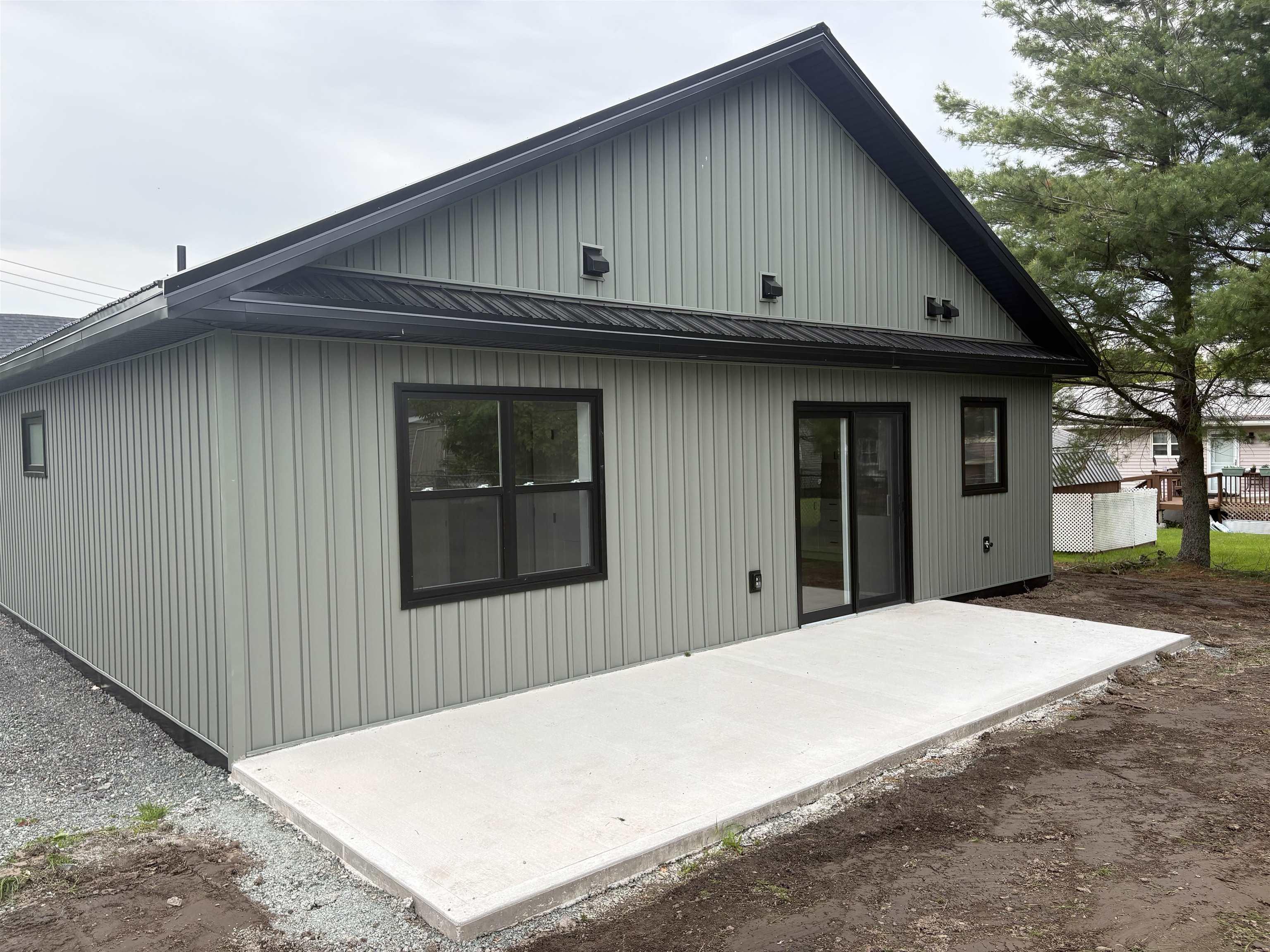 $338,000.00: 1921 Rundle