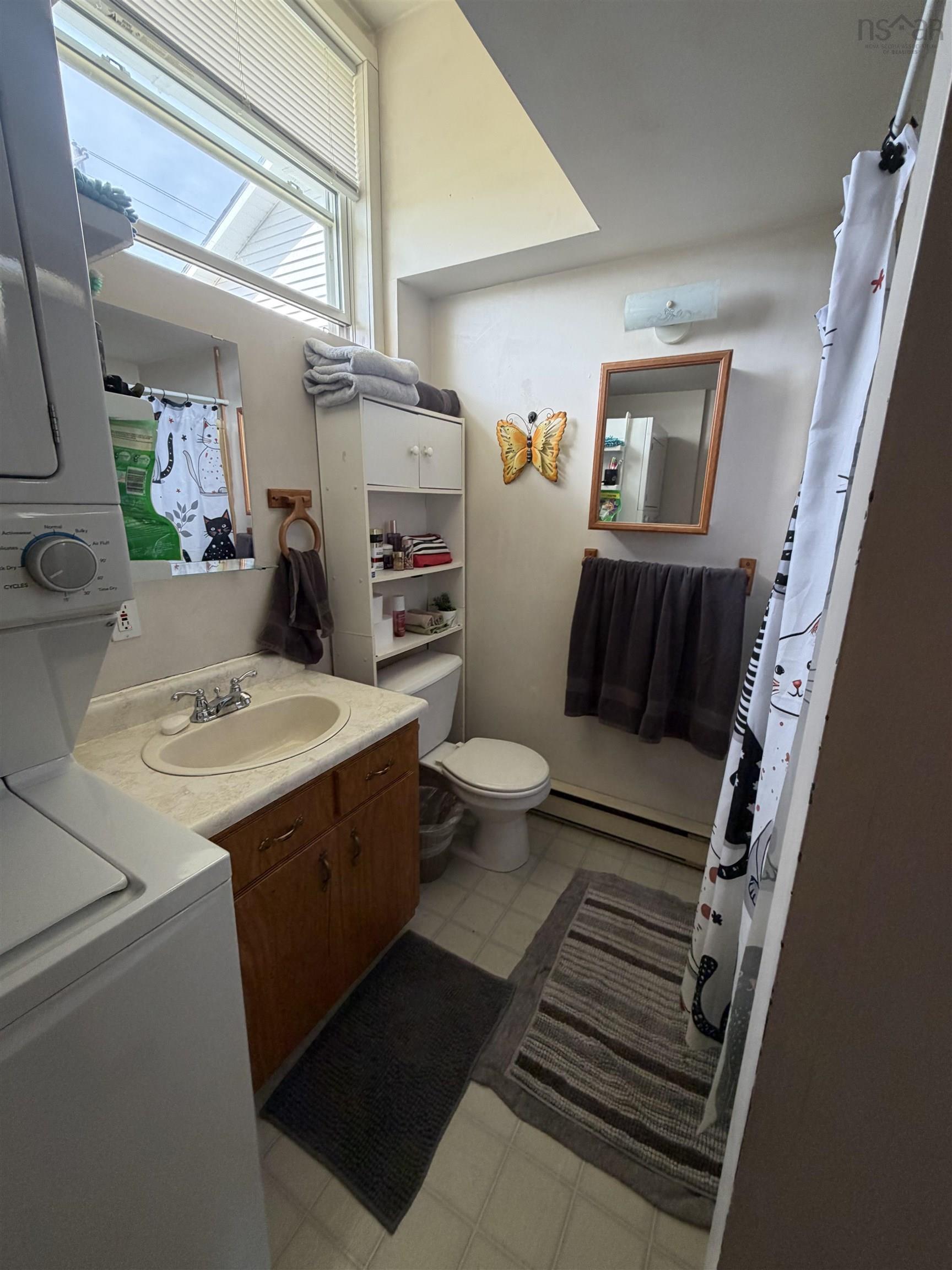 $589,900.00: 246 Hawthorne Street       B2G 2R3, Antigonish