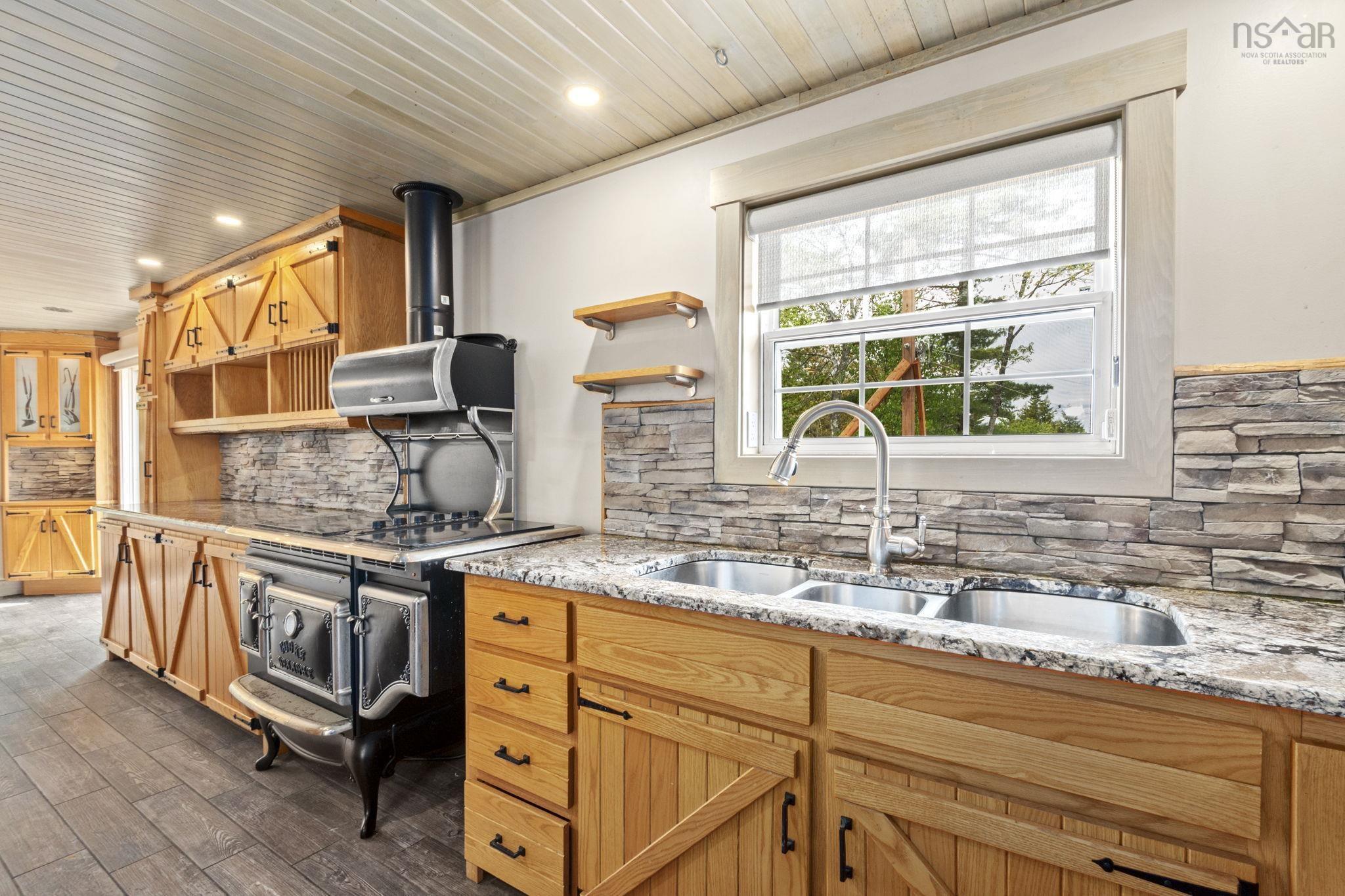 $975,000.00: 524 Summit Ridge Road, Vaughan