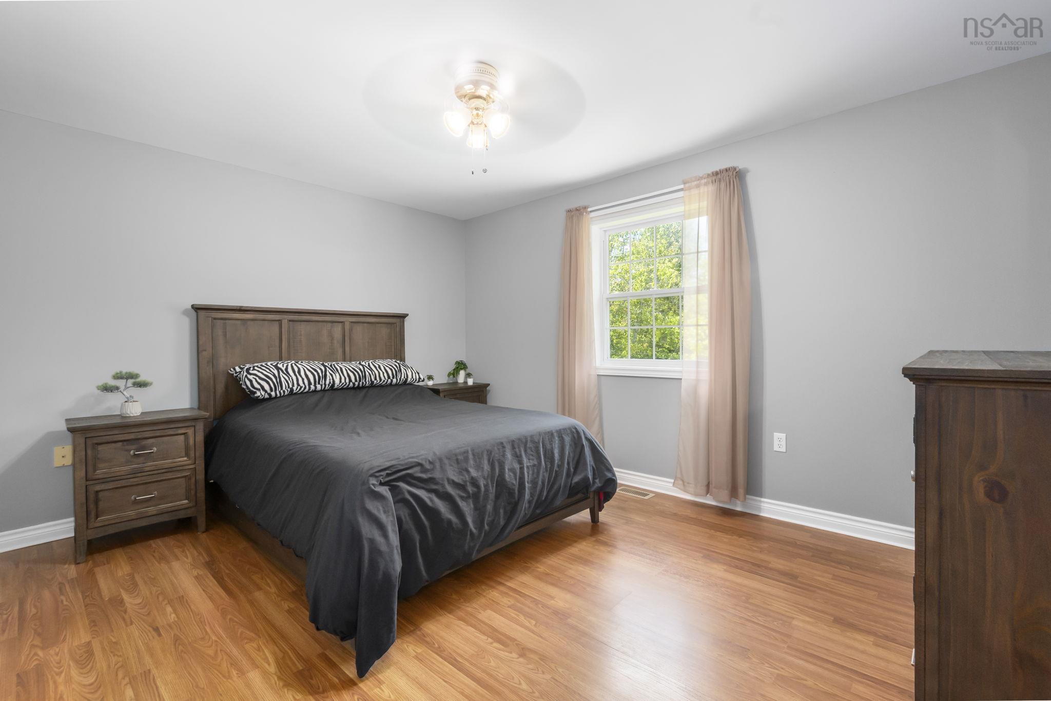 $519,000.00: 20 White Road, Enfield