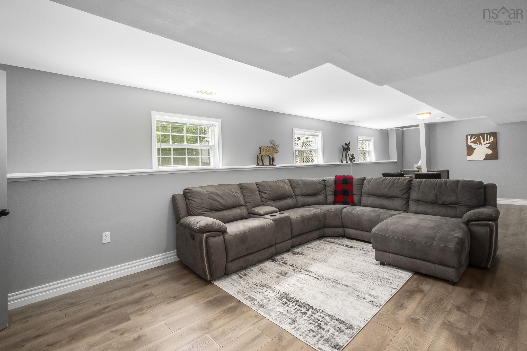 $519,000.00: 20 White Road, Enfield