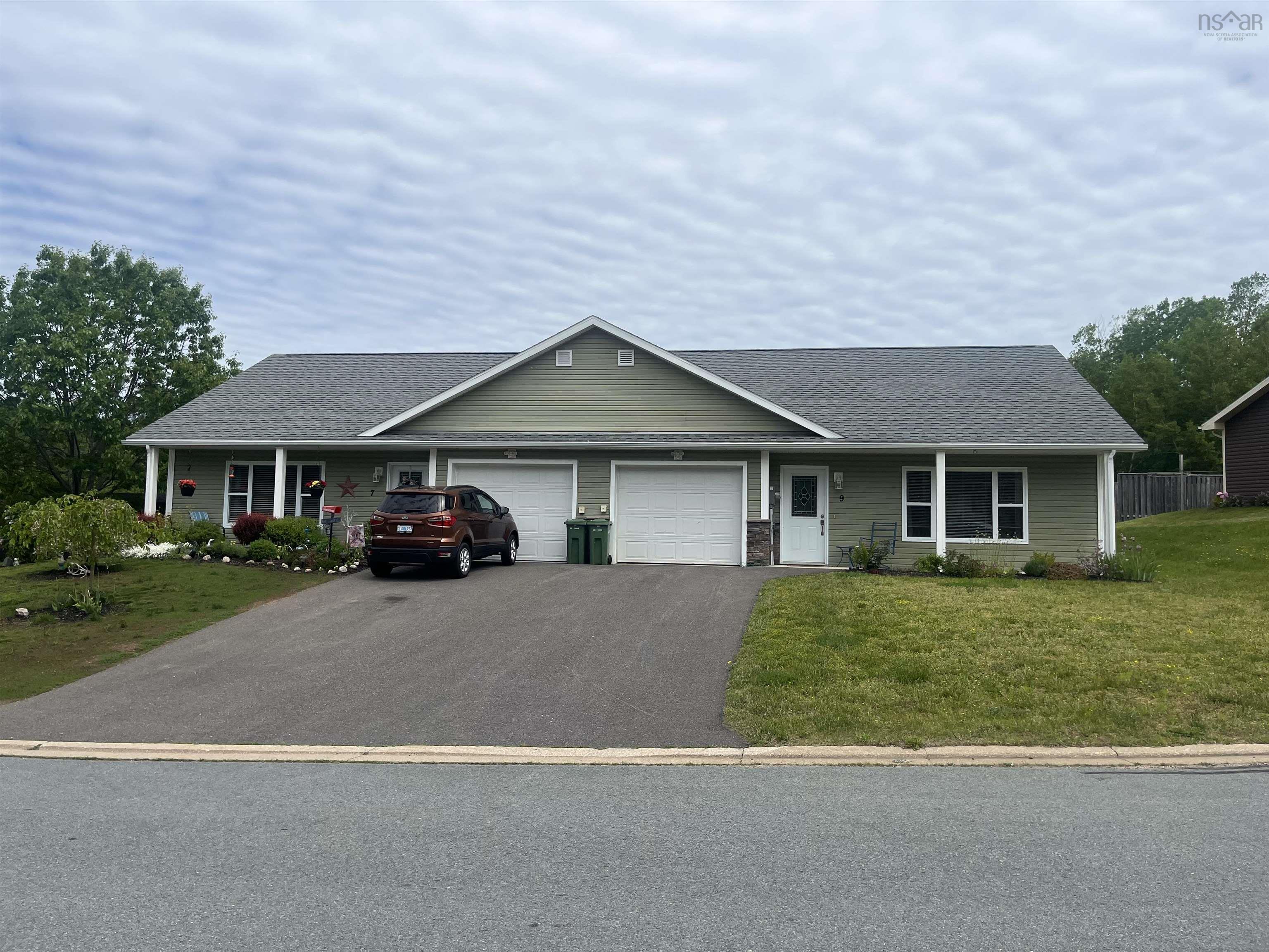 $599,900.00: 7 & 9 Kimbrough Court, Greenwich