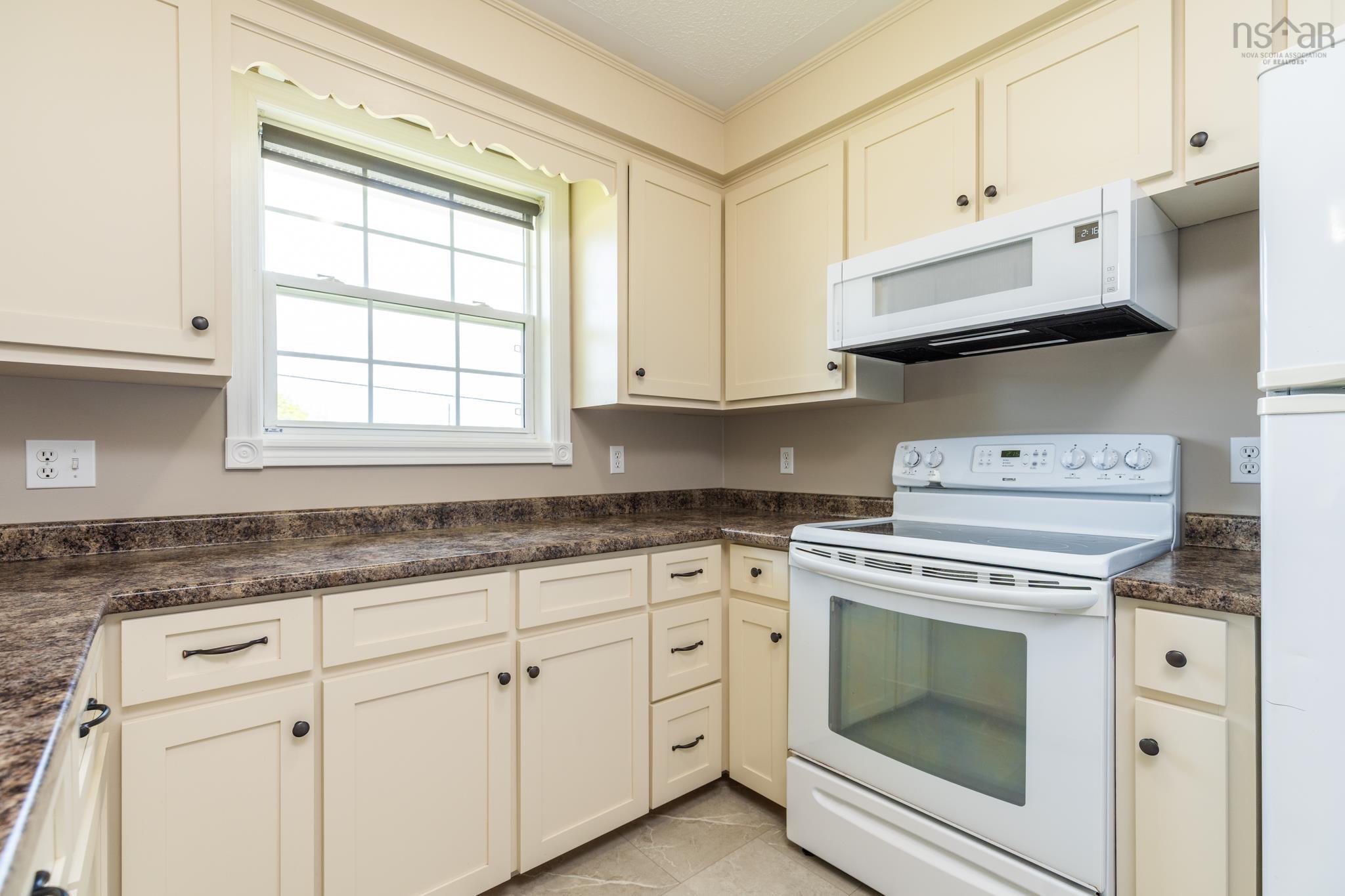 $364,900.00: 38 Hibernia Street, Yarmouth