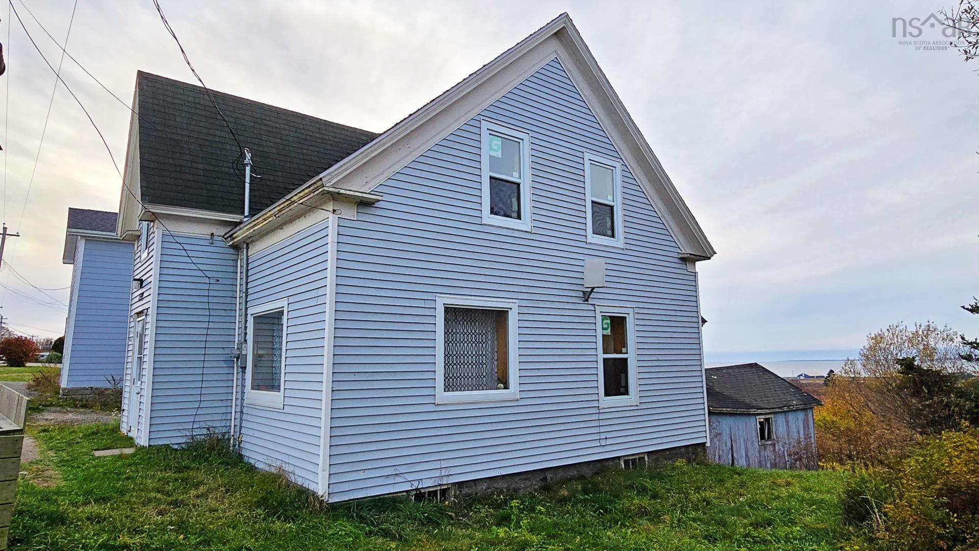 $115,000.00: 8599 Highway 1, Meteghan Centre