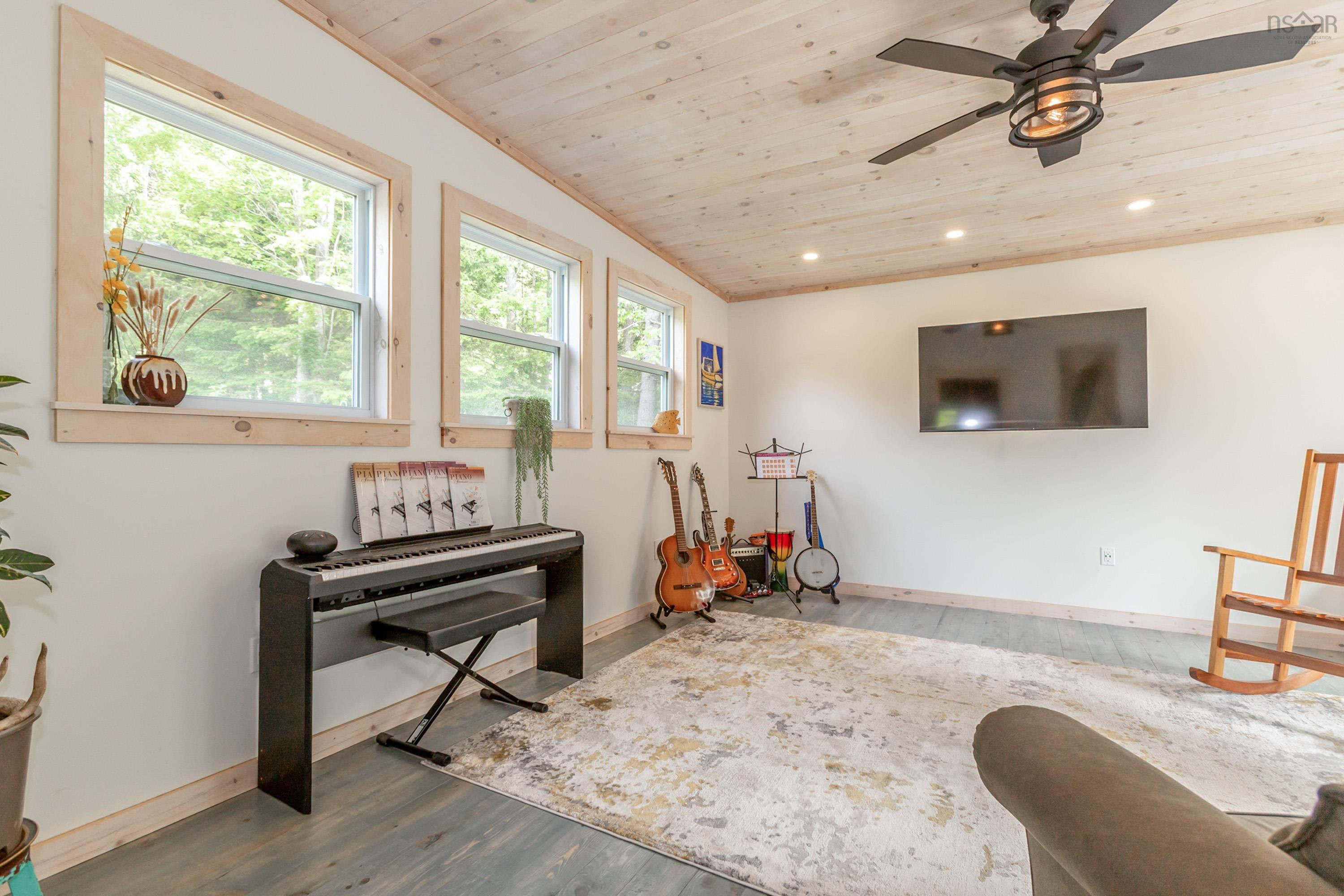$599,000.00: 221 Naugler Road, Pine Grove