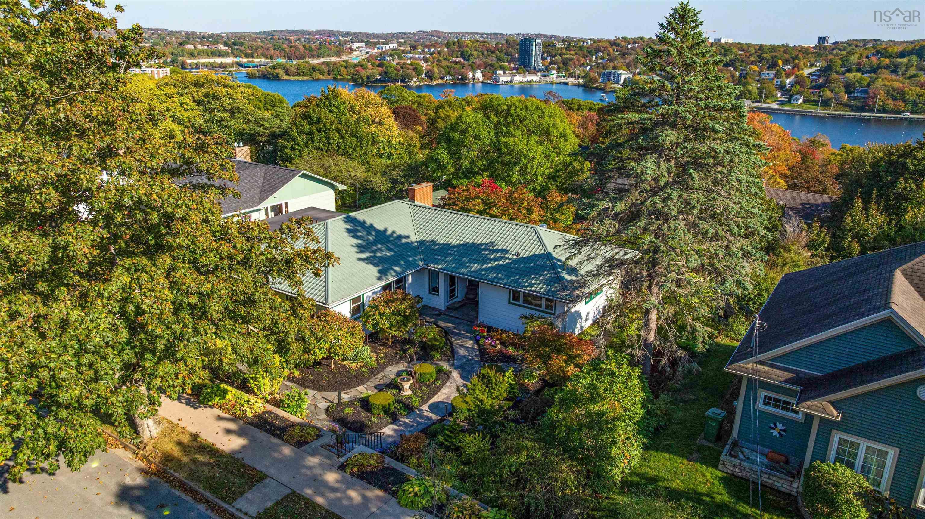 15 Lakeview Avenue, Dartmouth, NS (MLS 202614061)