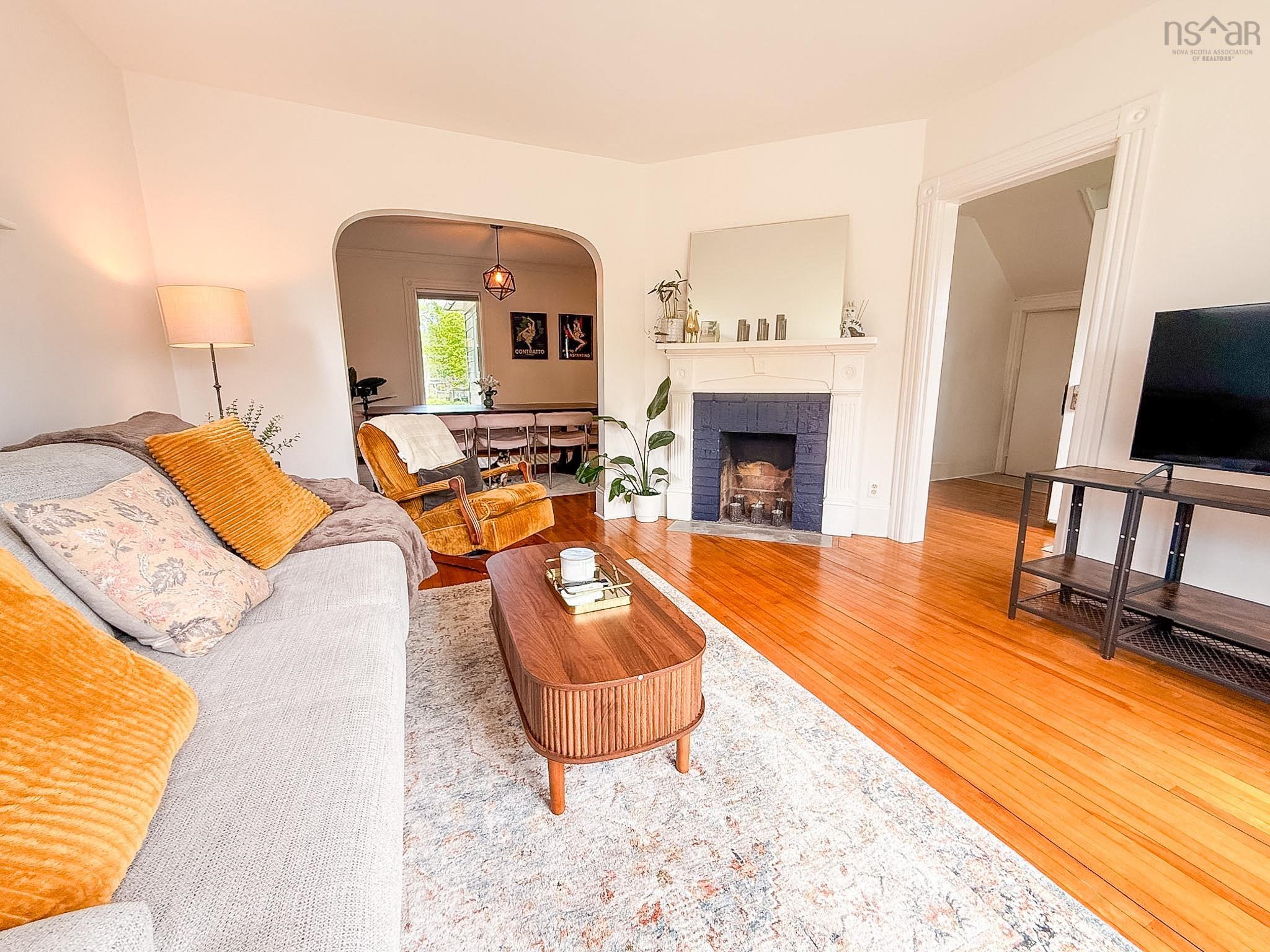 $314,999.00: 17 St Peters Road, Sydney