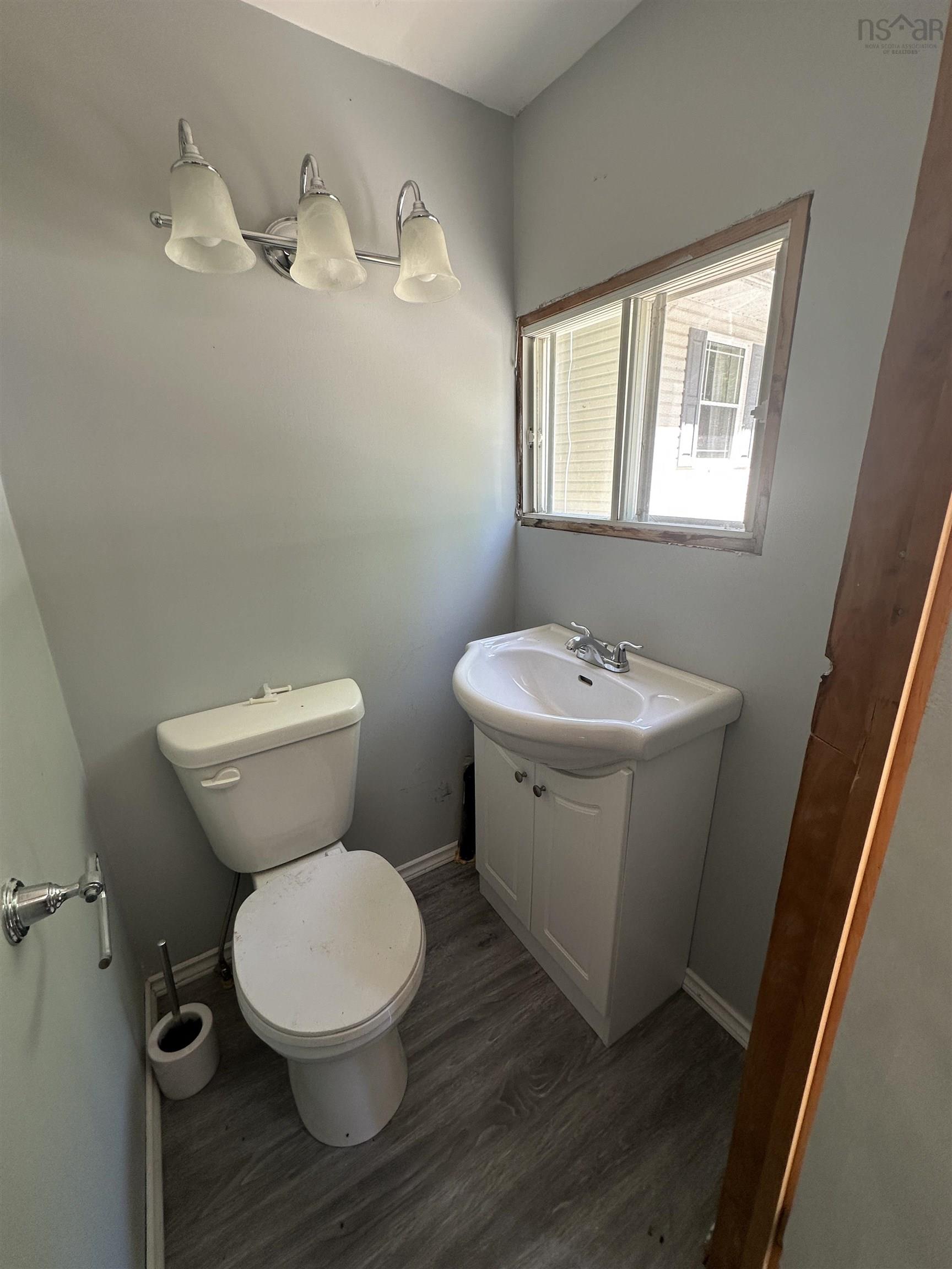 $635,000.00: 44 Molega Lake Park Road, Molega Lake