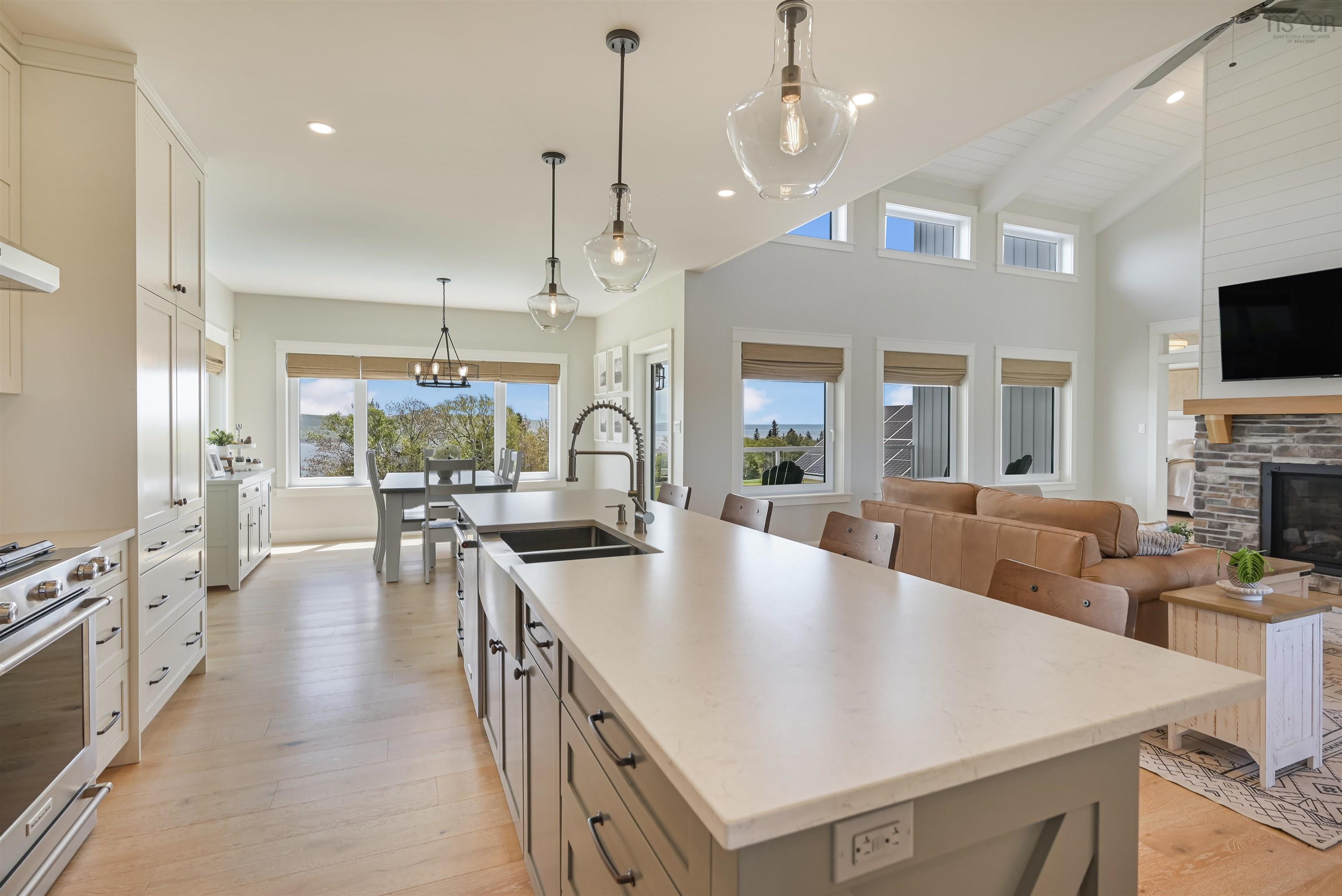 $1,465,000.00: 2000 Hillside Boularderie Road, Hillside Boularderie