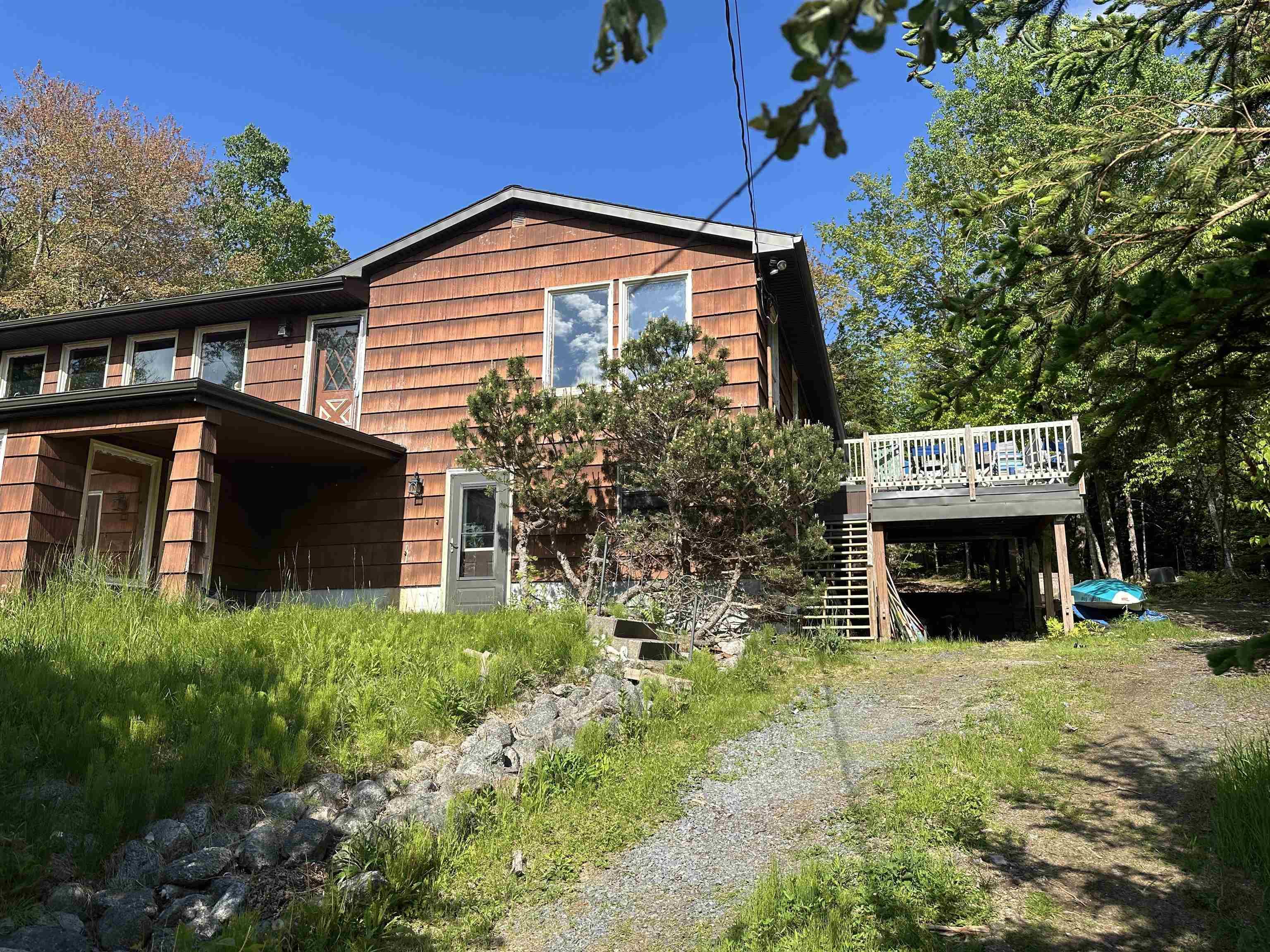$495,000.00: 179 Camelot Drive, Seabright