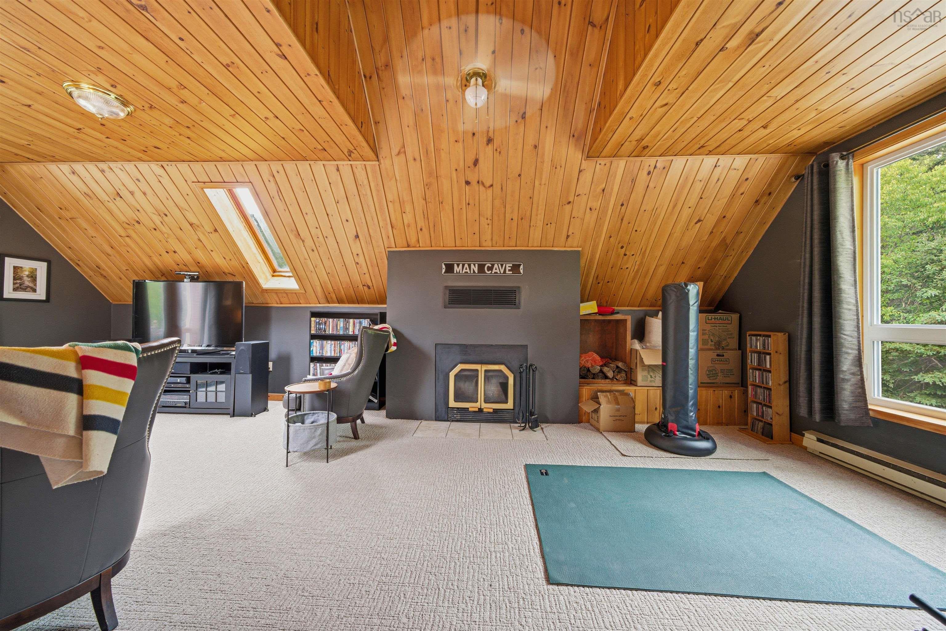 $989,900.00: 943 West Porters Lake Road, West Porters Lake